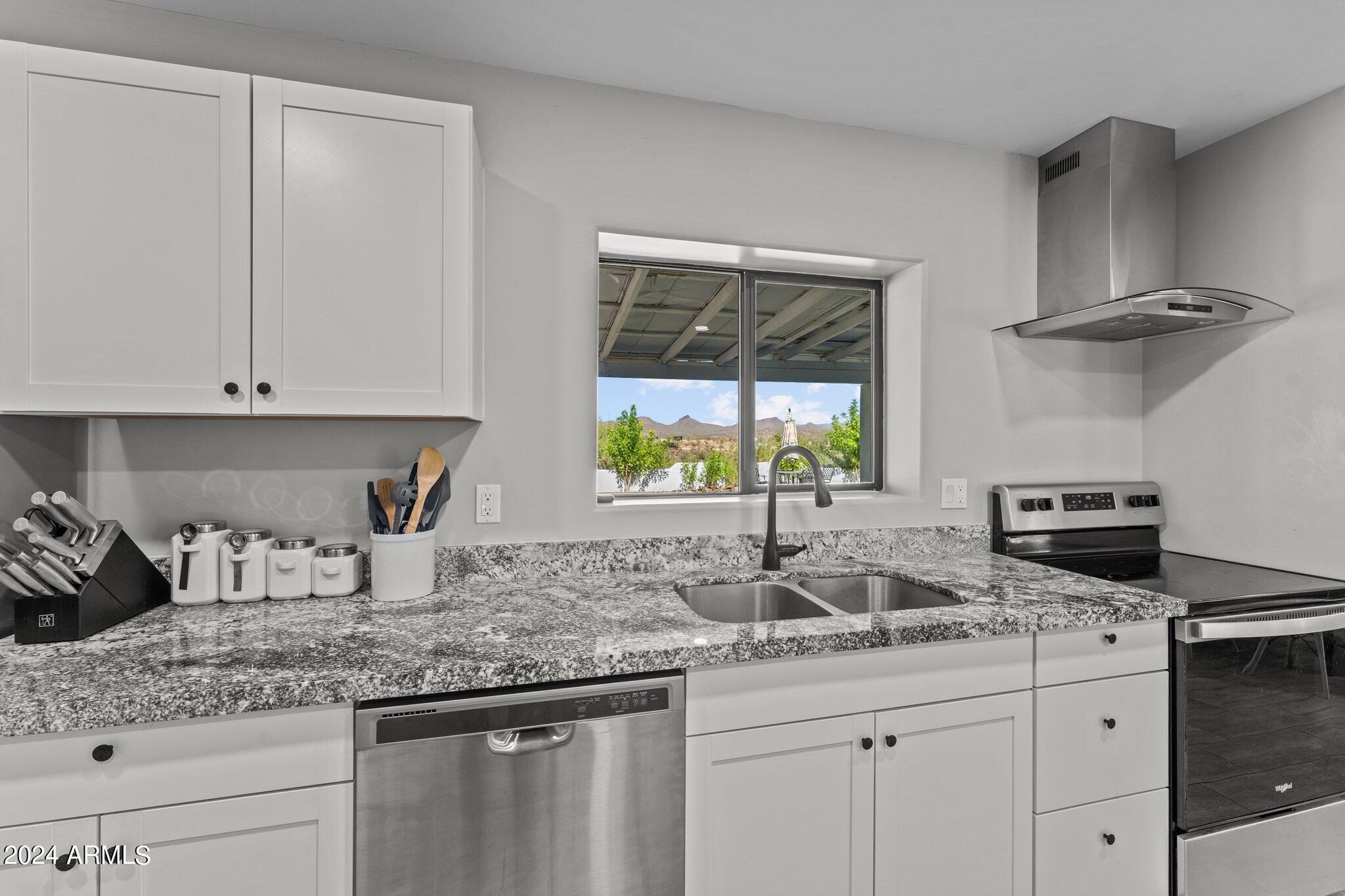 Wickenburg, Arizona, 85390, United States, 3 Bedrooms Bedrooms, ,3 BathroomsBathrooms,Residential,For Sale,1928779