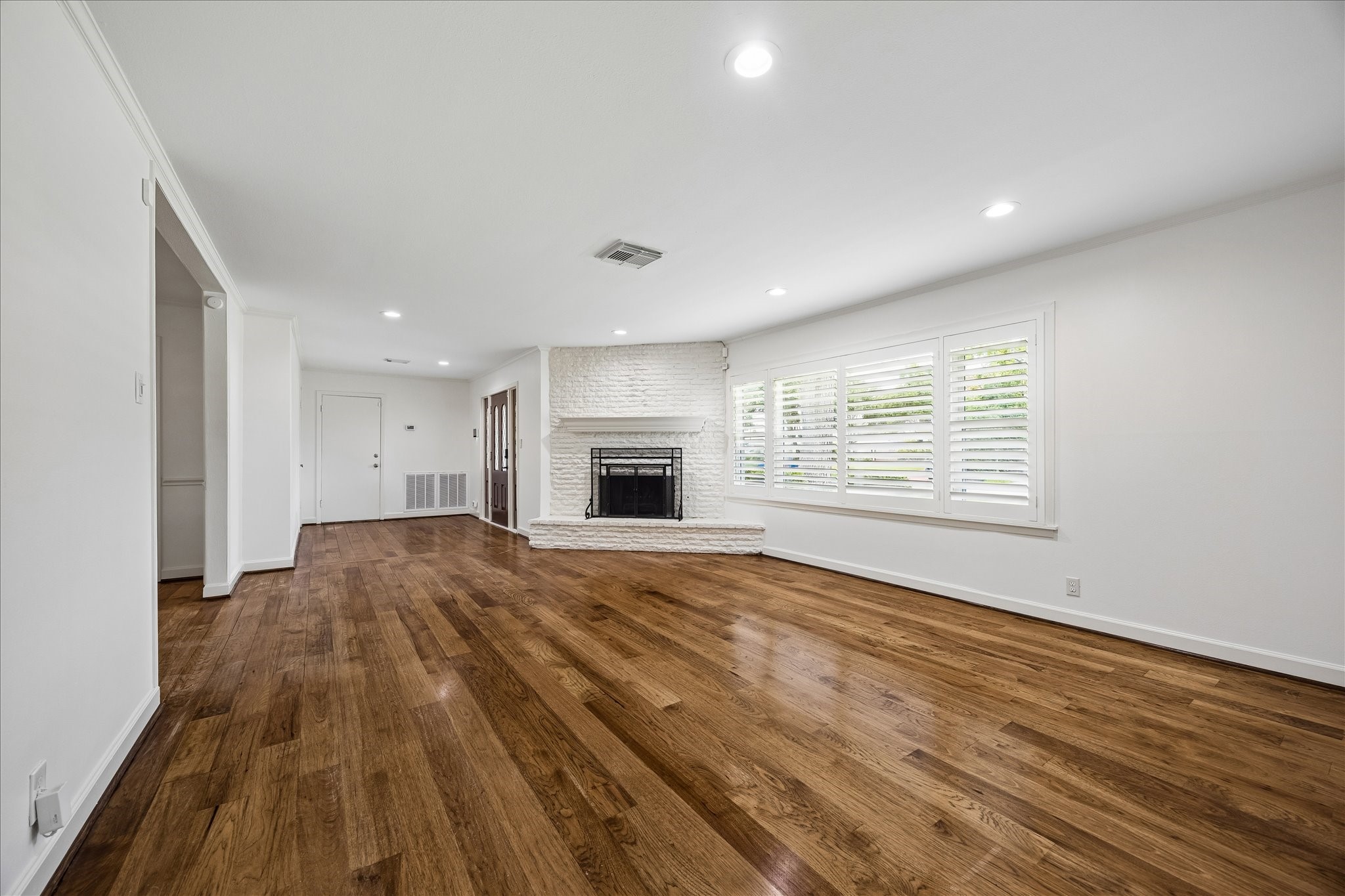  8443 Westview Drive - 物件實景