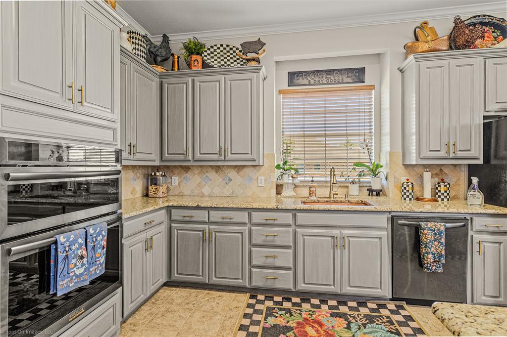 Van Alstyne, Texas, 75495, United States, 4 Bedrooms Bedrooms, ,2 BathroomsBathrooms,Residential,For Sale,1965564