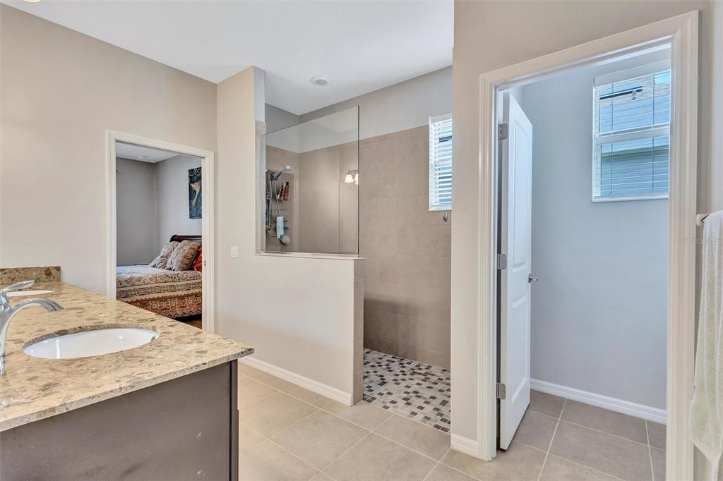 Bradenton, Florida, 34212, United States, 2 Bedrooms Bedrooms, ,2 BathroomsBathrooms,Residential,For Sale,1891618