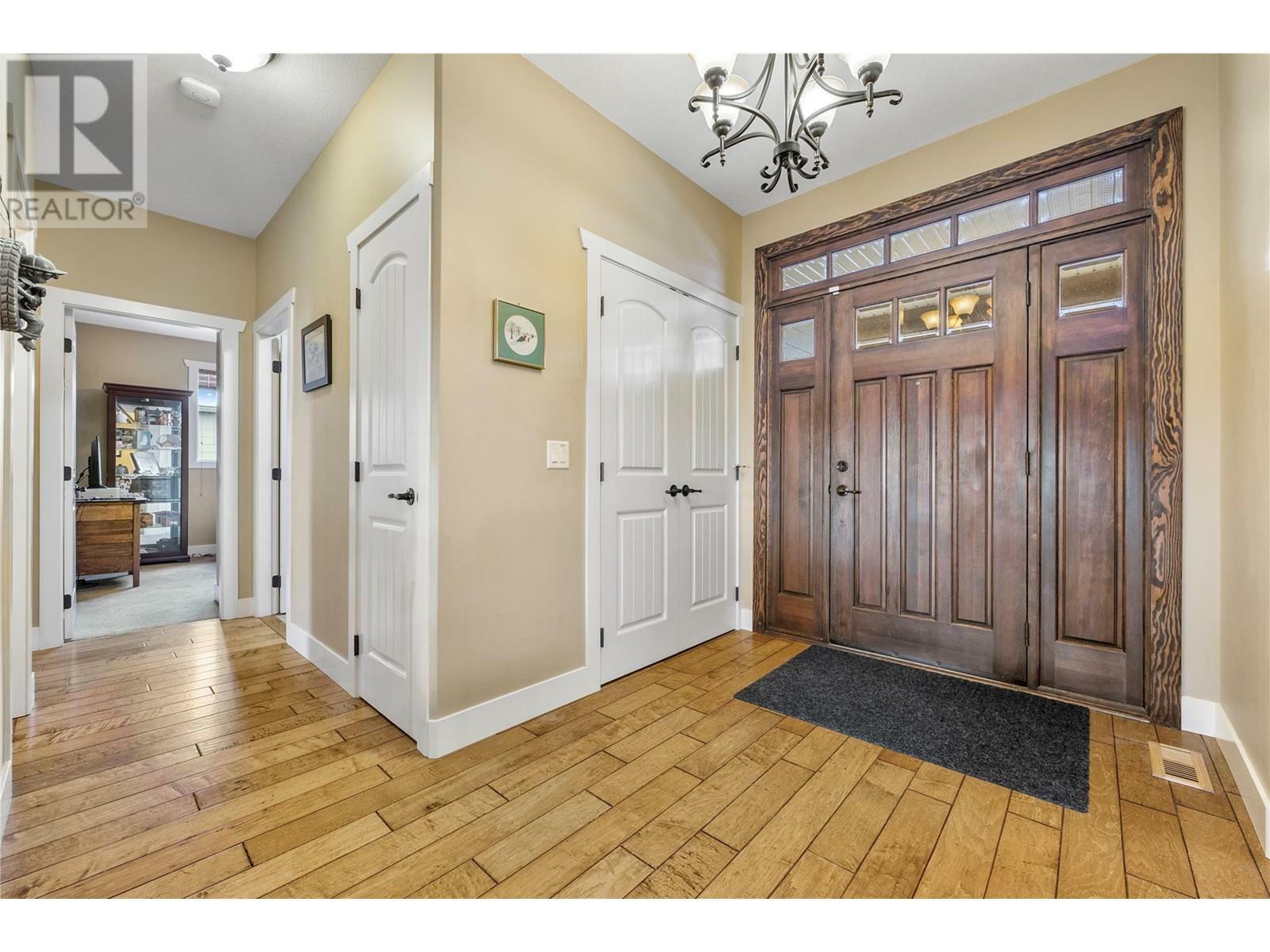 KELOWNA, British Columbia, V1P 1R7, CA, 5 Bedrooms Bedrooms, ,3 BathroomsBathrooms,Residential,For Sale,1837327