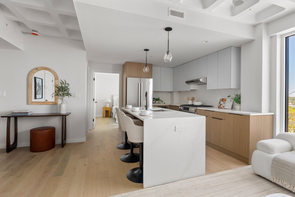 Somerville, Massachusetts, 02143, United States, 2 Bedrooms Bedrooms, ,2 BathroomsBathrooms,Residential,For Sale,1898257