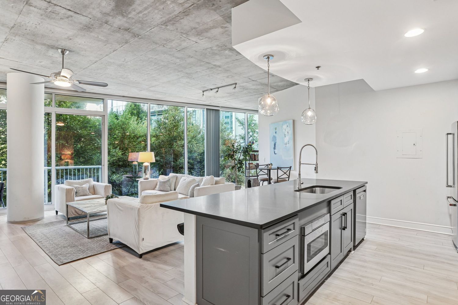 Atlanta, Georgia, 30309, United States, 2 Bedrooms Bedrooms, ,2 BathroomsBathrooms,Residential,For Sale,1964227