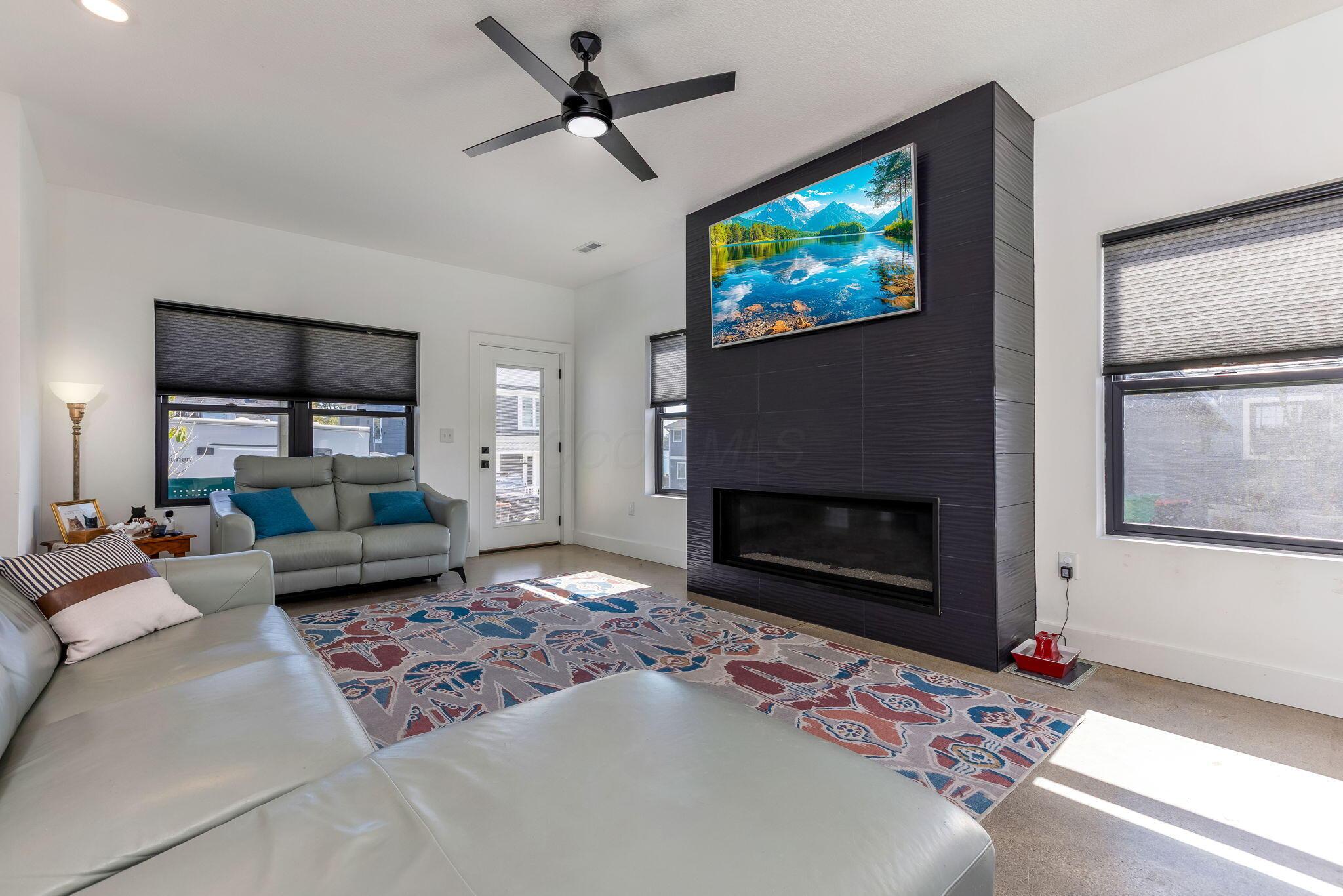 Buckeye Lake, Ohio, 43008, United States, 3 Bedrooms Bedrooms, ,3 BathroomsBathrooms,Residential,For Sale,1975089