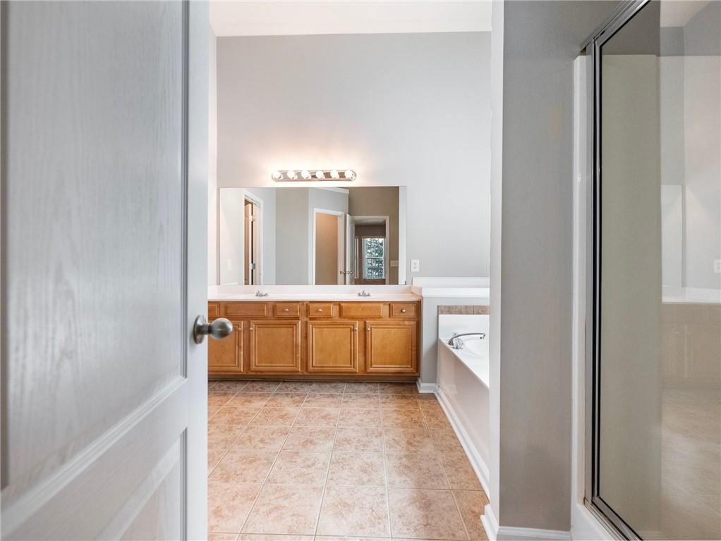 Flowery Branch, Georgia, 30542, United States, 4 Bedrooms Bedrooms, ,5 BathroomsBathrooms,Residential,For Sale,1840900
