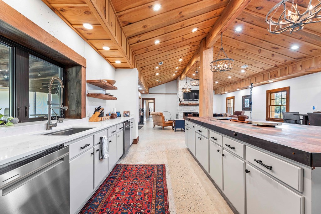 Waverly Hall, Georgia, 31831, United States, 5 Bedrooms Bedrooms, ,4 BathroomsBathrooms,Residential,For Sale,1987749