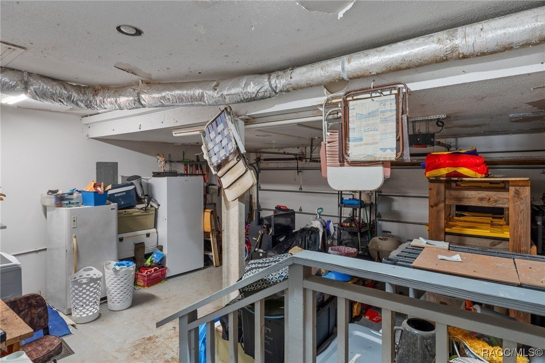 Inverness, Florida, 34453, United States, 6 Bedrooms Bedrooms, ,4 BathroomsBathrooms,Residential,For Sale,1975798