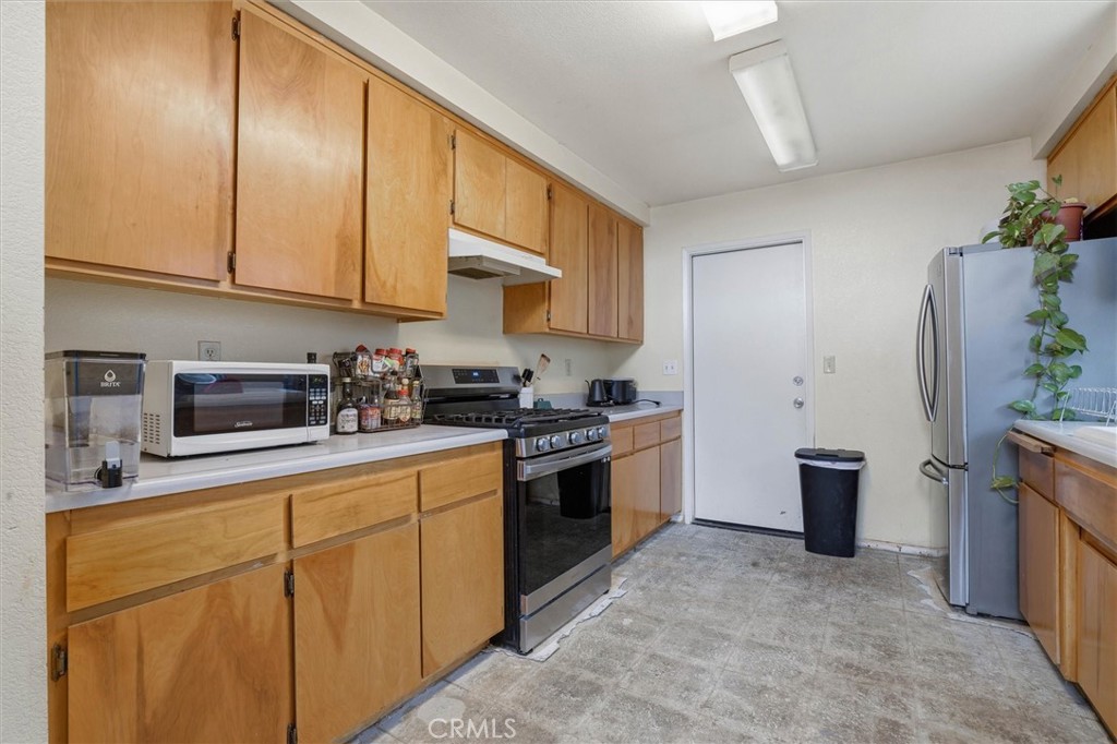 Paso Robles, California, 93446, United States, 5 Bedrooms Bedrooms, ,2 BathroomsBathrooms,Residential,For Sale,2034099