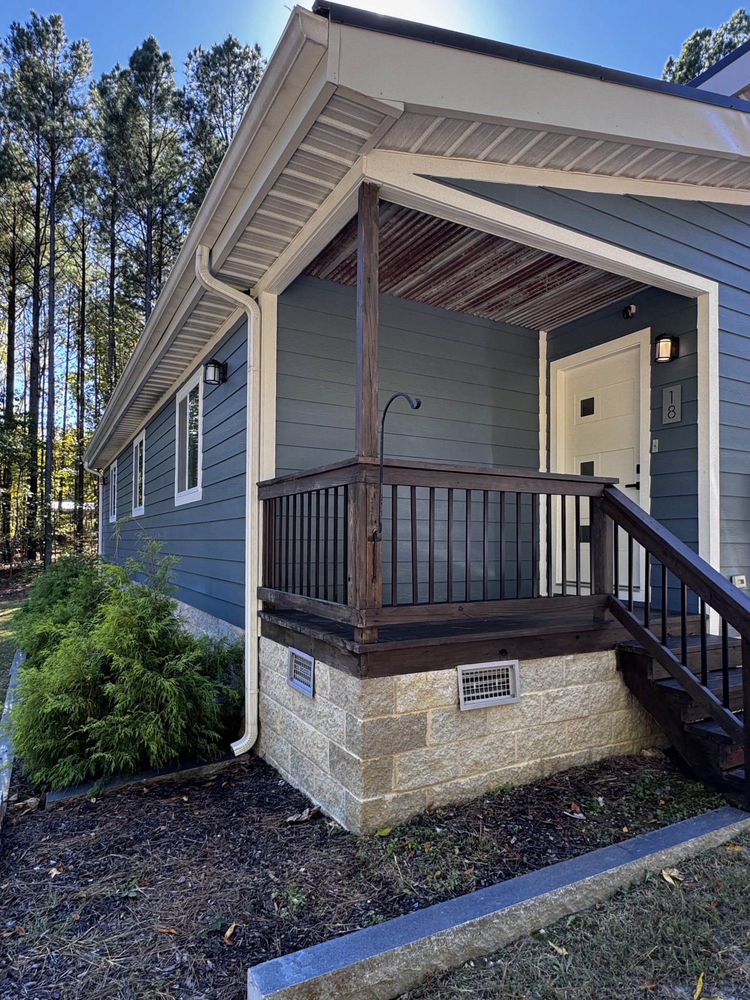 Lawrenceburg, Tennessee, 38464, United States, 3 Bedrooms Bedrooms, ,2 BathroomsBathrooms,Residential,For Sale,1988377