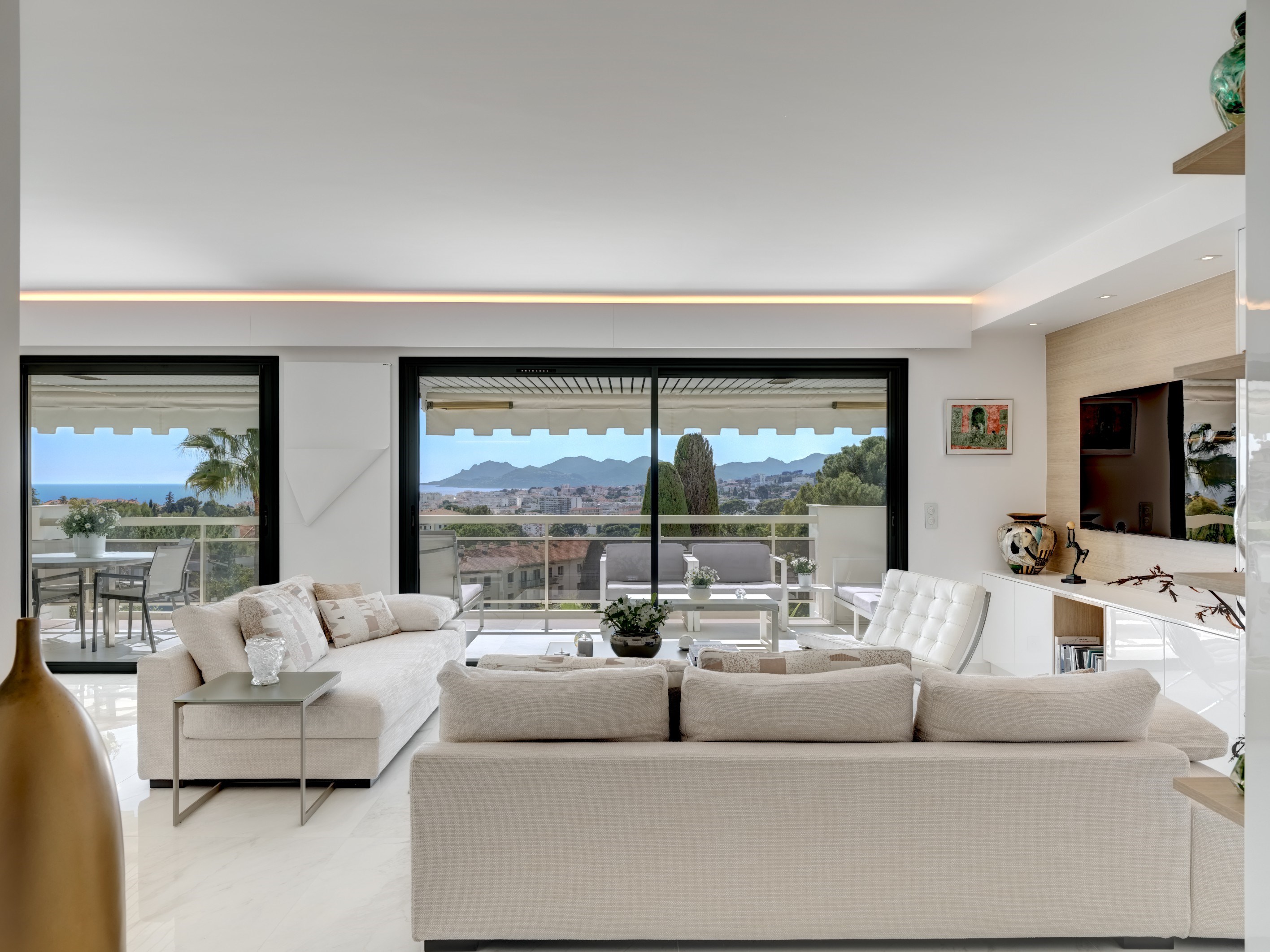  Le Cannet 2 bedroom apartment with terrace near Cannes French Riviera investmen… - 物件實景