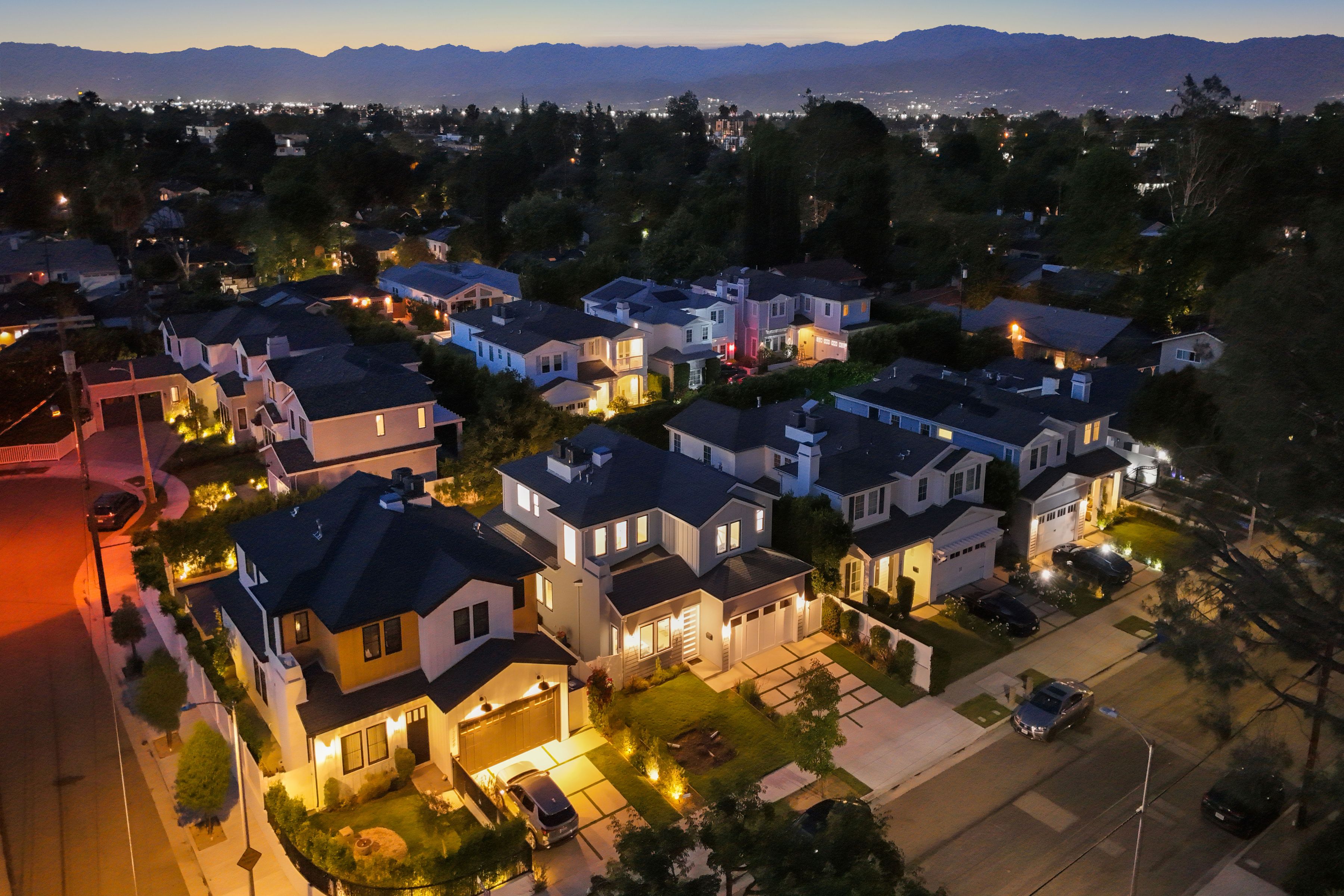  12341 Addison Street - 物件實景