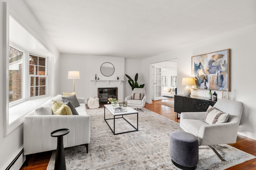 Belmont, Massachusetts, 02478, United States, 3 Bedrooms Bedrooms, ,3 BathroomsBathrooms,Residential,For Sale,1991610