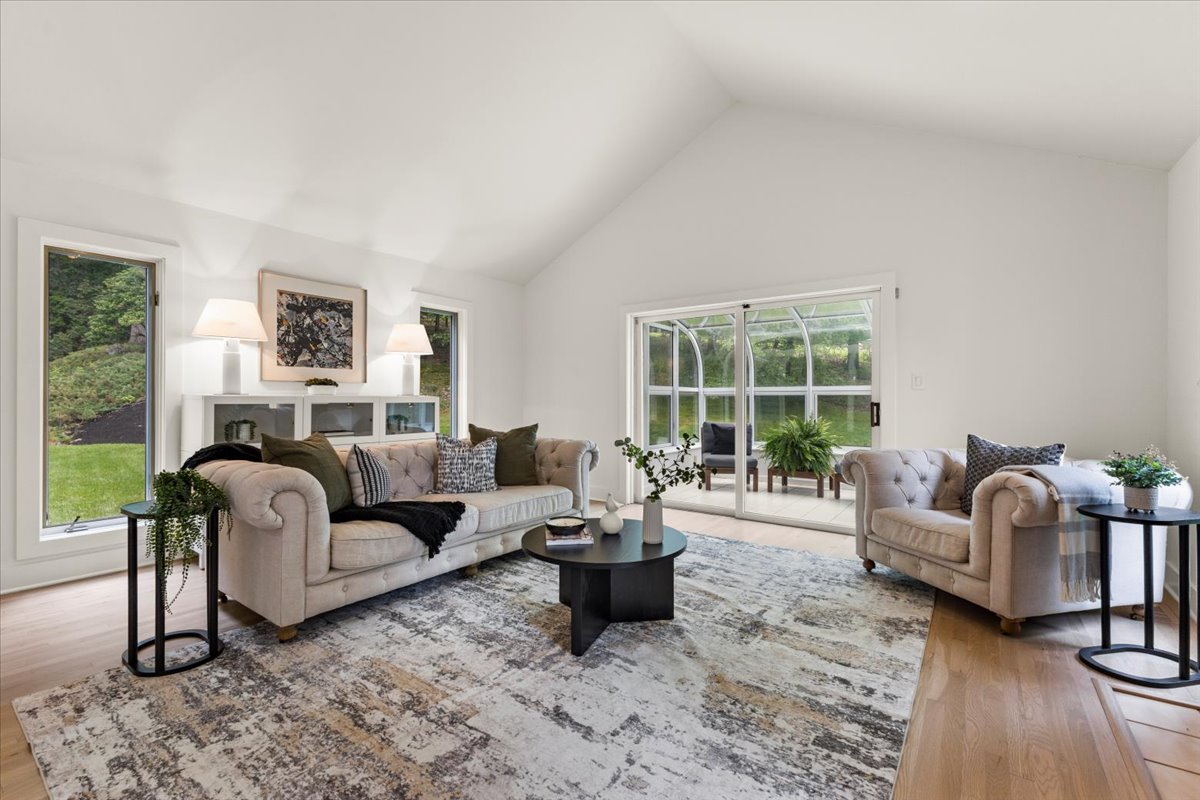 Bernardsville, New Jersey, 07924, United States, 5 Bedrooms Bedrooms, ,6 BathroomsBathrooms,Residential,For Sale,1981424