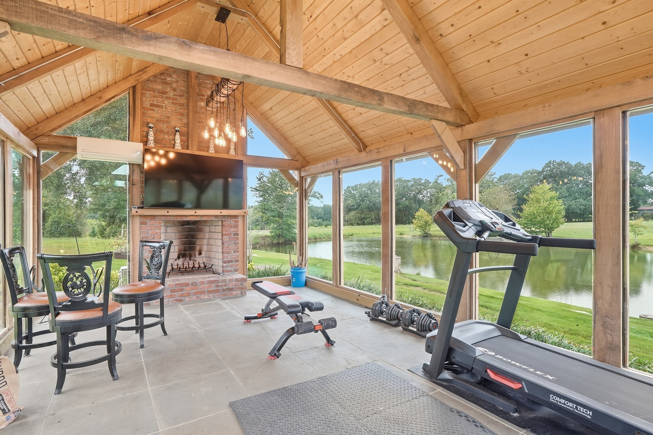  Extraordinary Estate on Over 70 Acres - 物件實景