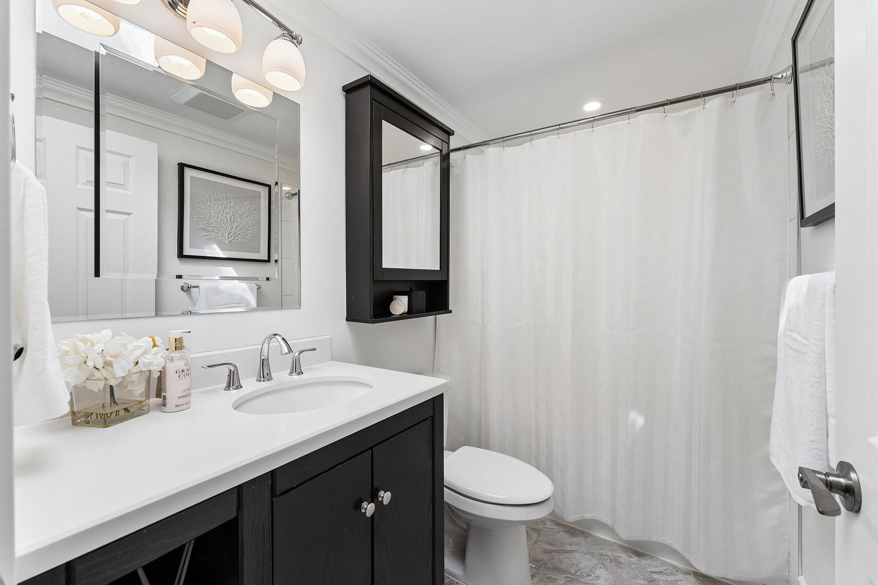  False Creek Seawall Townhouse - 物件實景