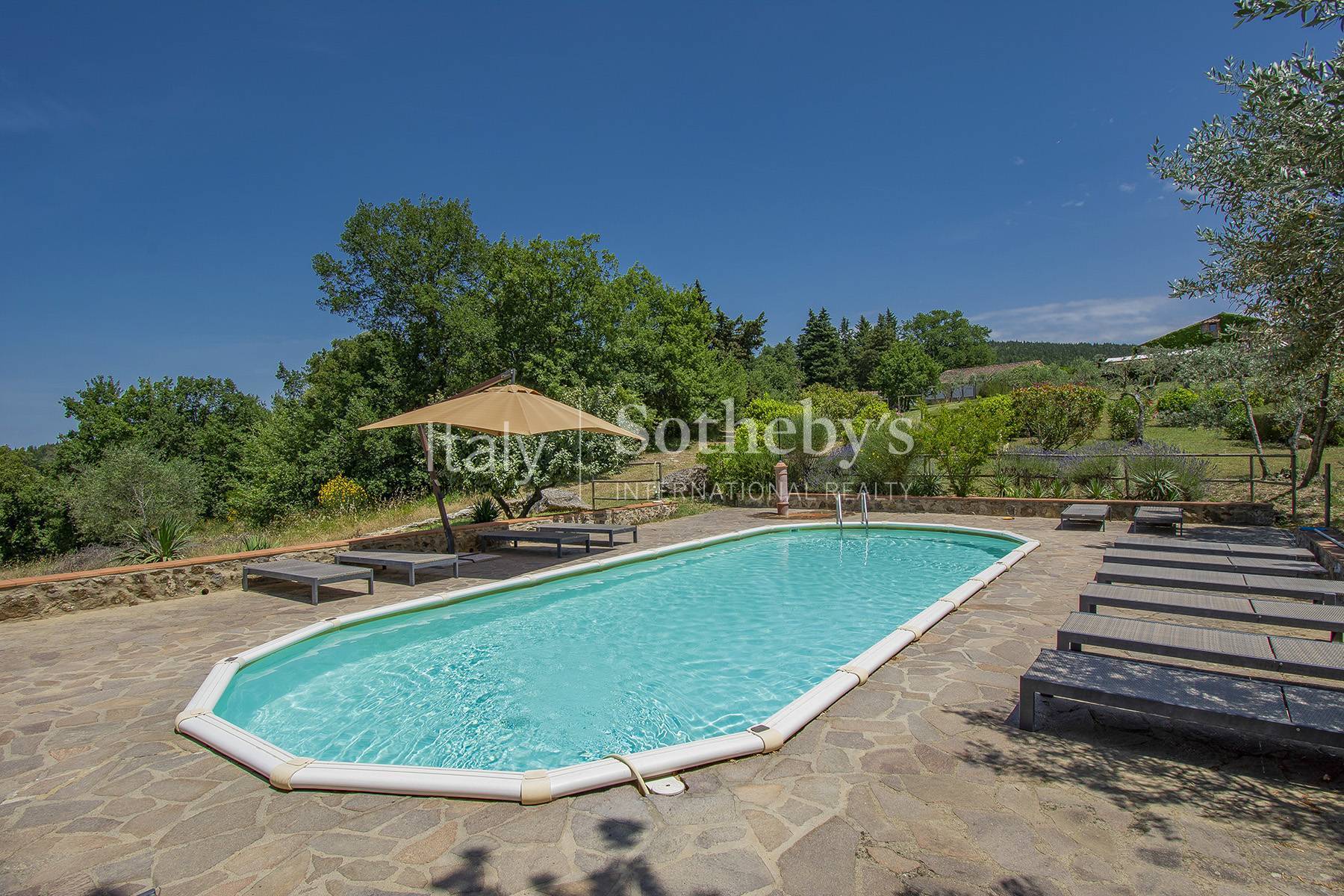  Panoramic agriturismo producing organic olive oil of Chianti - 物件實景