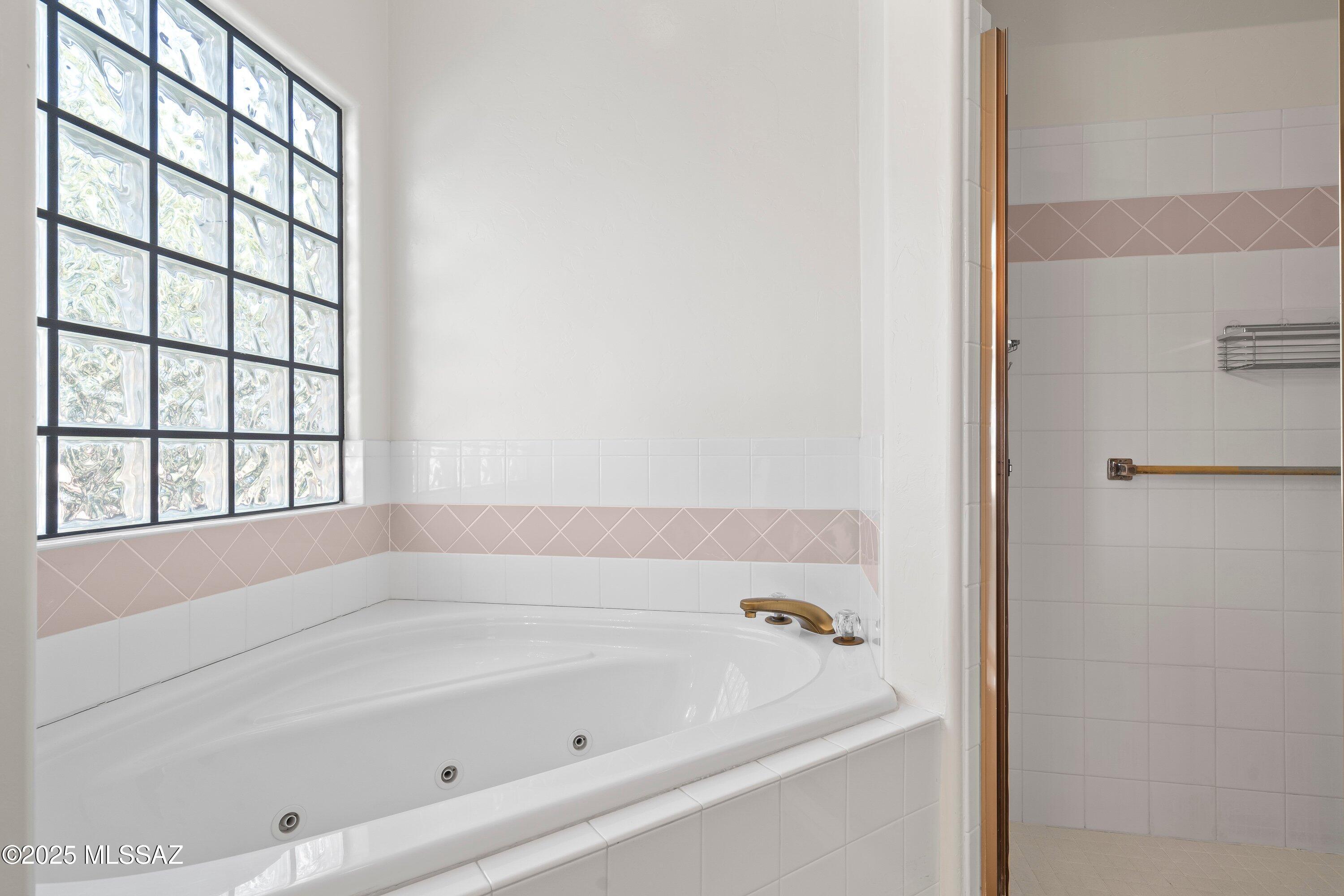 Green Valley, Arizona, 85614, United States, 2 Bedrooms Bedrooms, ,3 BathroomsBathrooms,Residential,For Sale,1971265