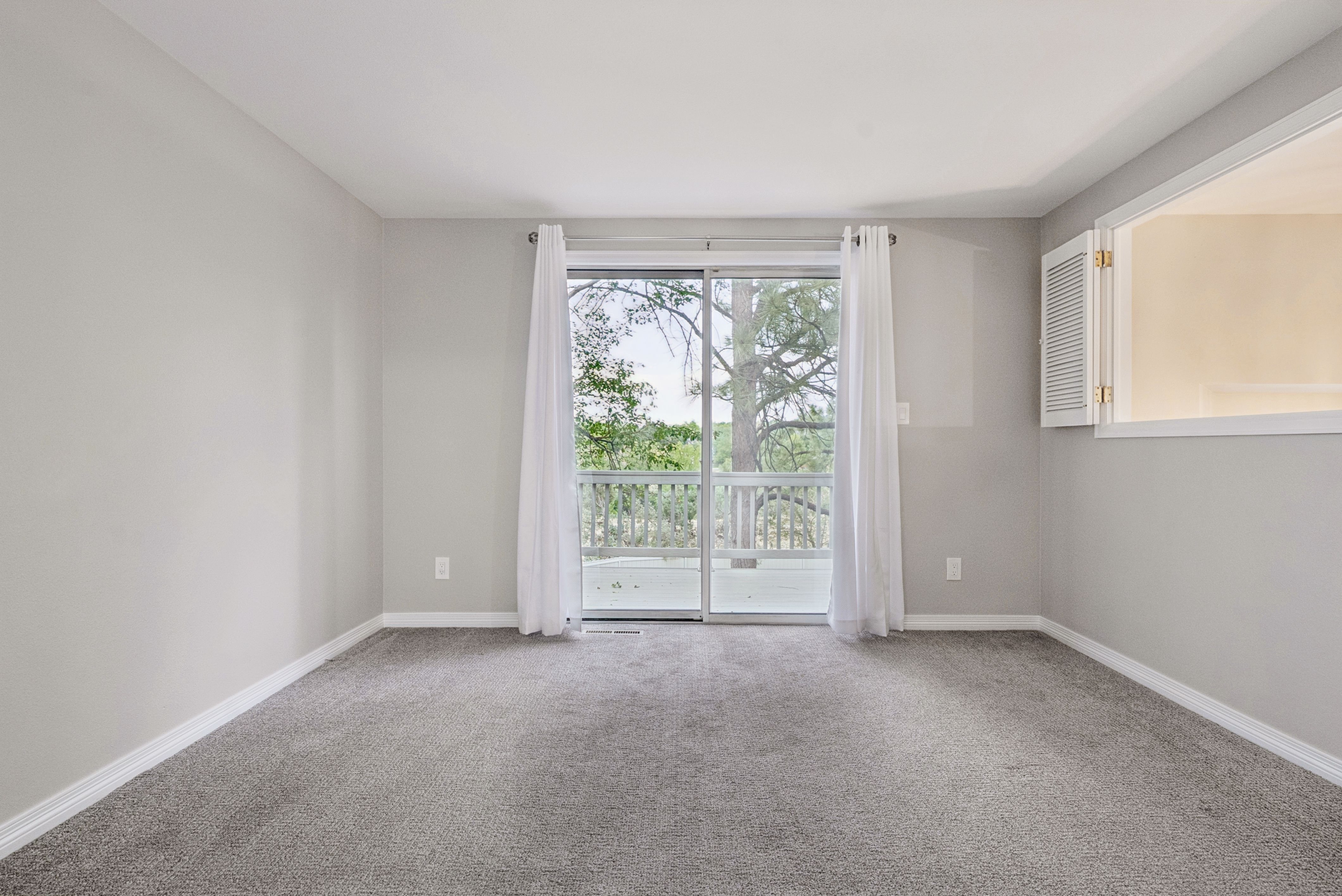  Bright Updated Townhome in Homestead Willows with One-Level Living & Pool Access - 物件實景