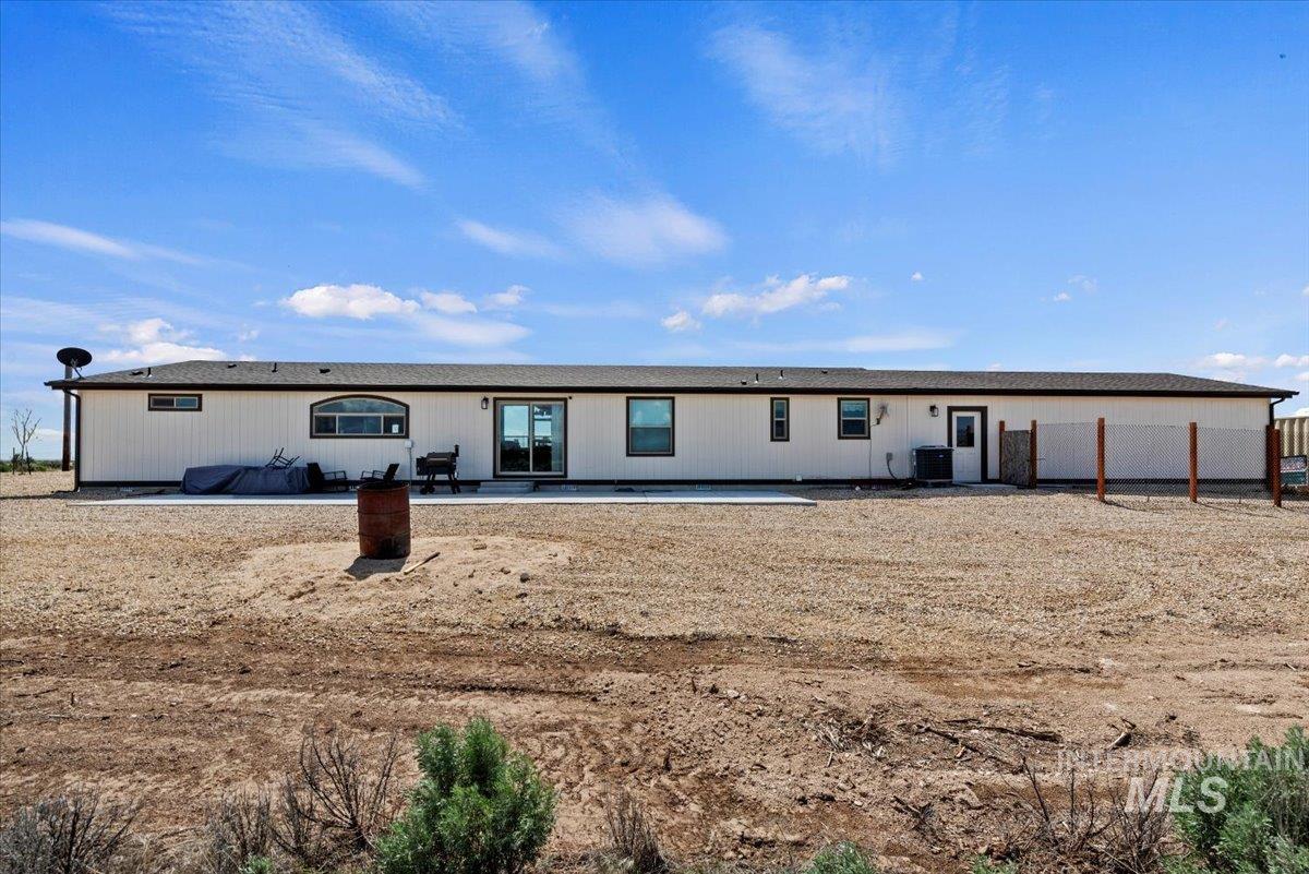 Boise, Idaho, 83716, United States, 4 Bedrooms Bedrooms, ,2 BathroomsBathrooms,Residential,For Sale,1990329