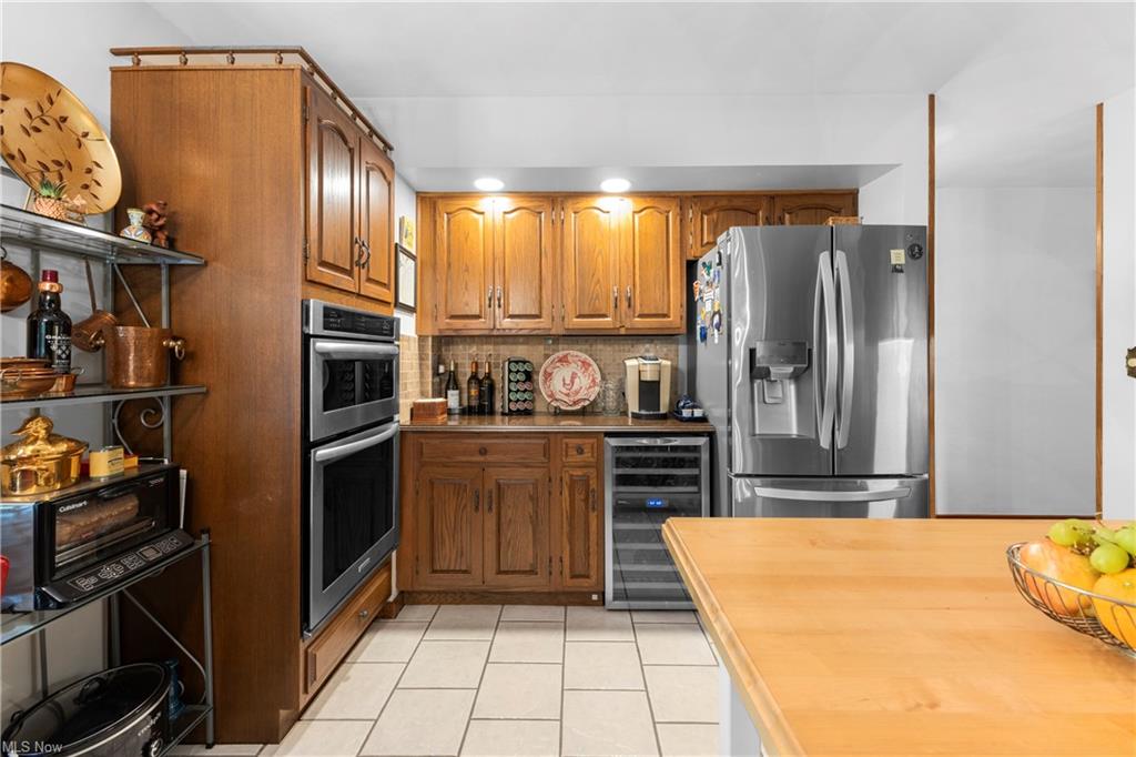 Chester, West Virginia, 26034, United States, 4 Bedrooms Bedrooms, ,3 BathroomsBathrooms,Residential,For Sale,1974553