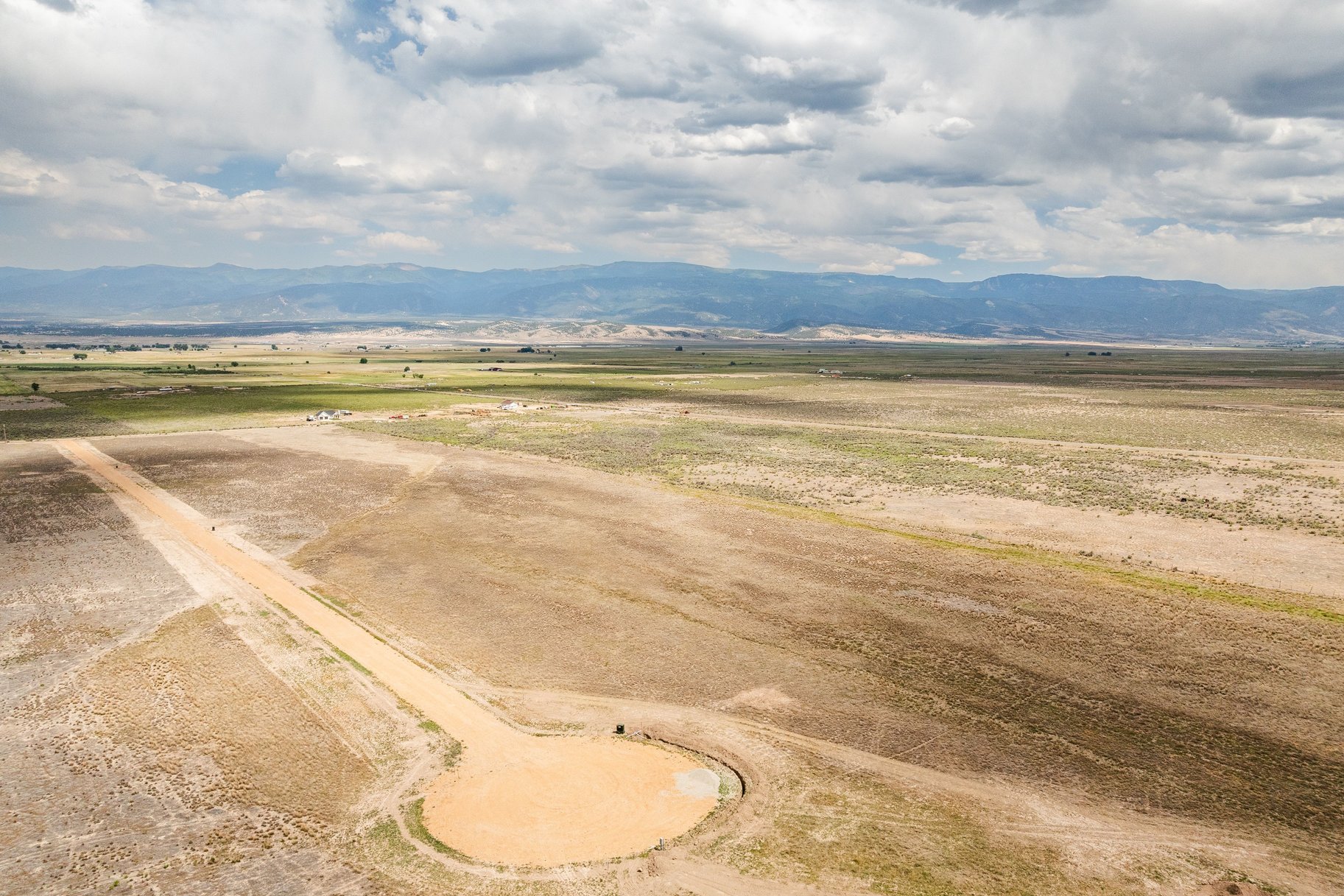 8.5-Acre Lots, No HOA, Stunning Horseshoe Mountain Views - 物件實景