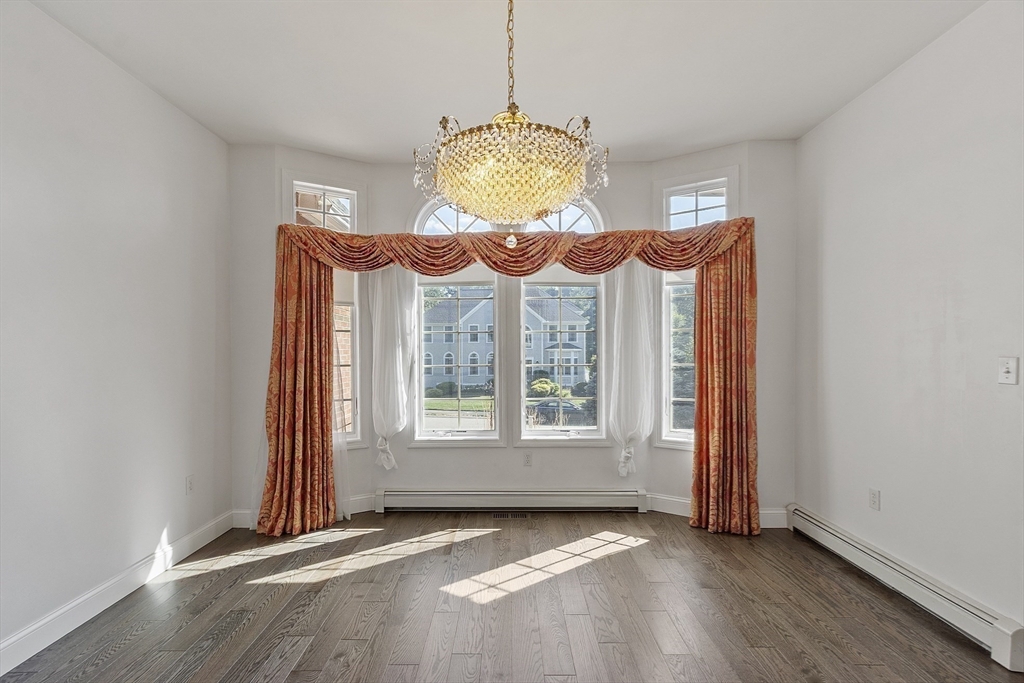 Middleton, Massachusetts, 01949, United States, 4 Bedrooms Bedrooms, ,4 BathroomsBathrooms,Residential,For Sale,1900627