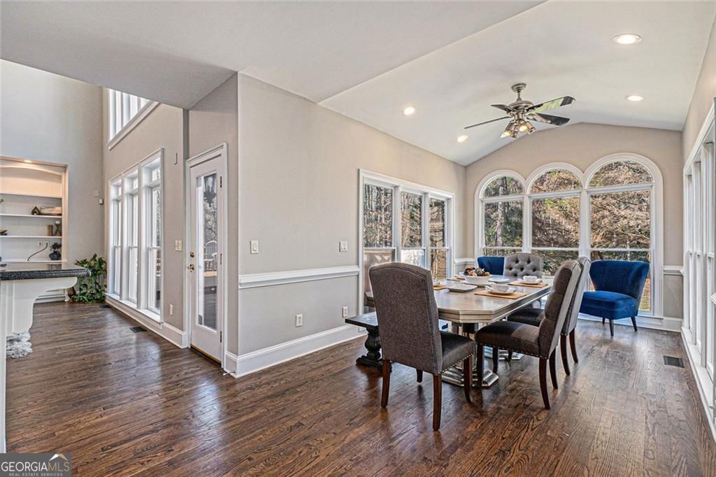 FLOWERY BRANCH, Georgia, 30542, United States, 5 Bedrooms Bedrooms, ,5 BathroomsBathrooms,Residential,For Sale,1894604