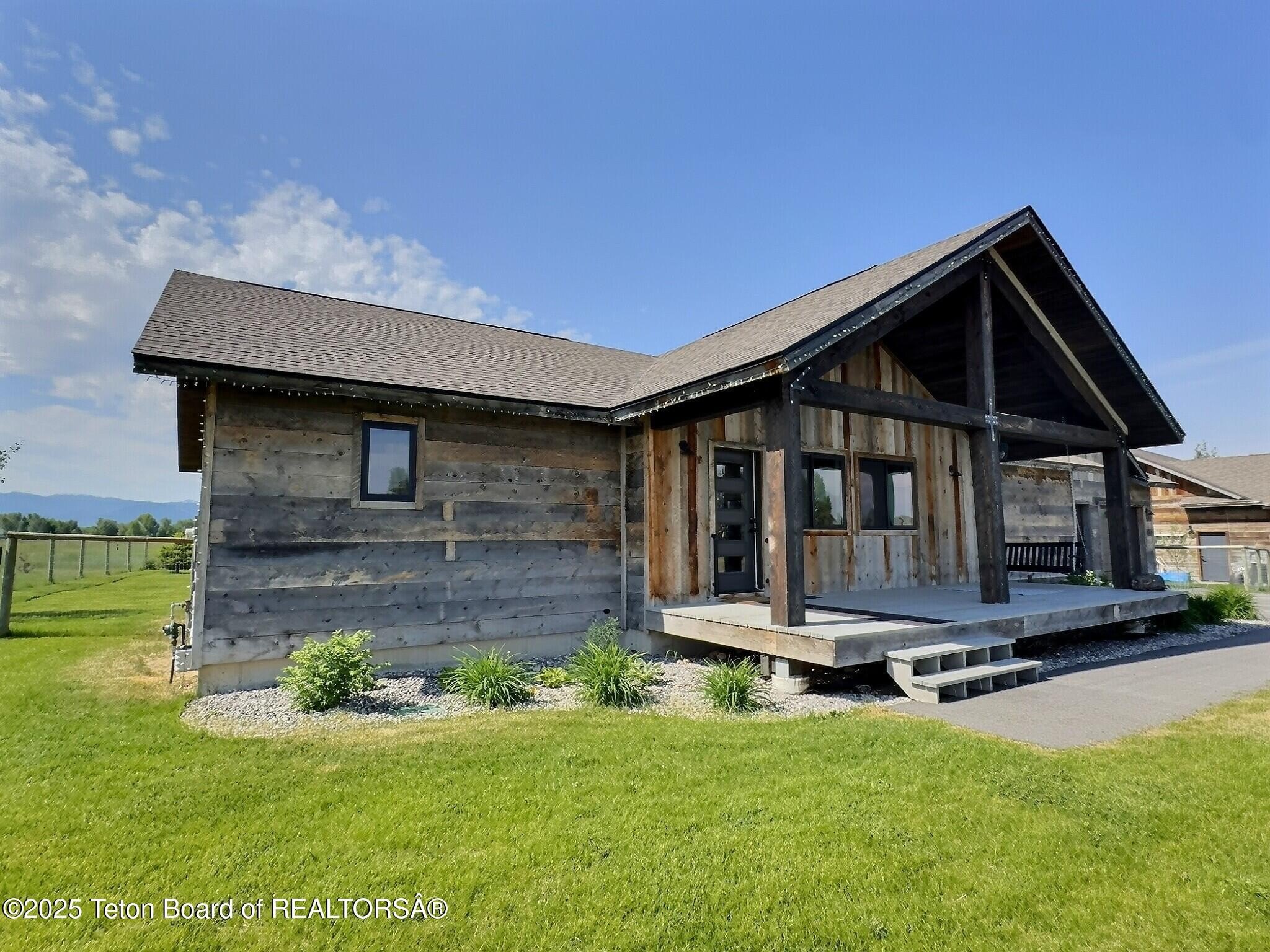 Victor, Idaho, 83455, United States, 3 Bedrooms Bedrooms, ,2 BathroomsBathrooms,Residential,For Sale,1982100