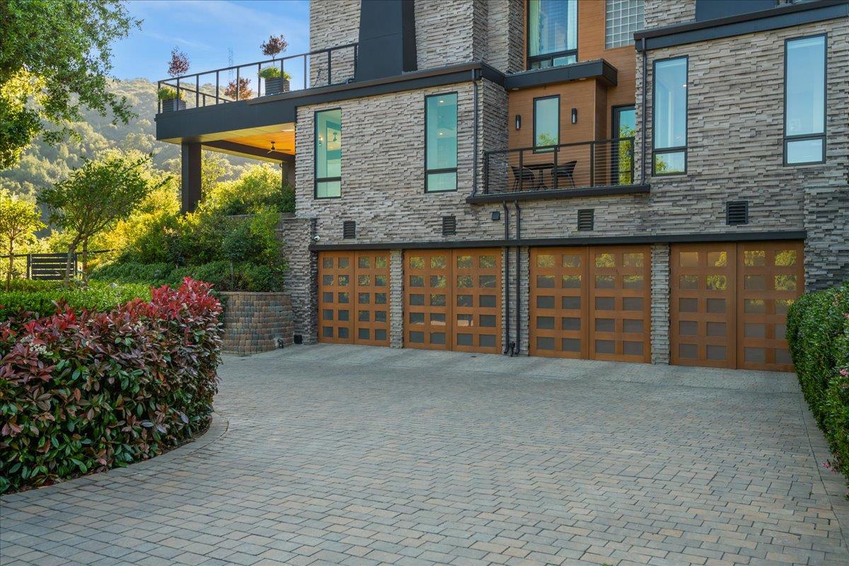 Saratoga, California, 95070, United States, 6 Bedrooms Bedrooms, ,11 BathroomsBathrooms,Residential,For Sale,1971416