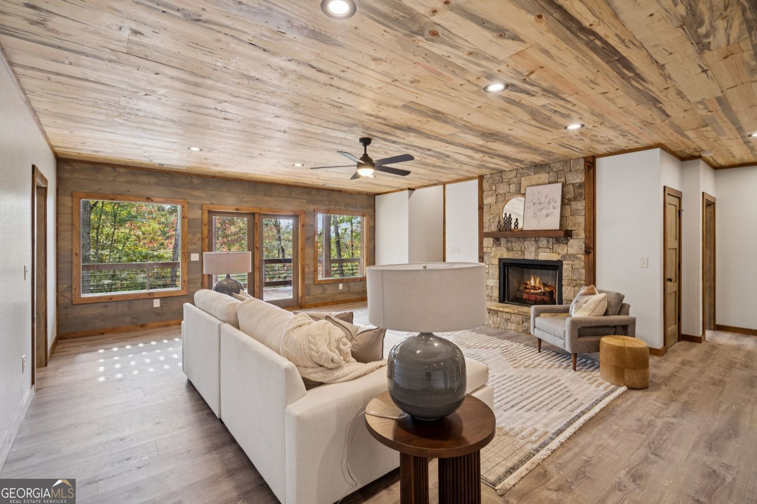 Mineral Bluff, Georgia, 30559, United States, 4 Bedrooms Bedrooms, ,4 BathroomsBathrooms,Residential,For Sale,1962222