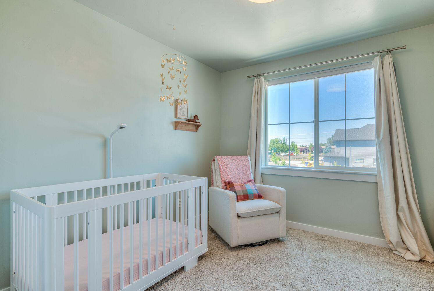 Bend, Oregon, 97702, United States, 3 Bedrooms Bedrooms, ,3 BathroomsBathrooms,Residential,For Sale,1977775