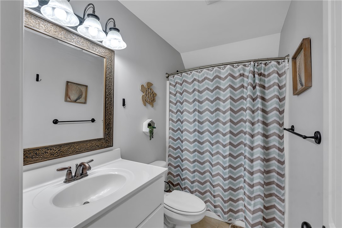 Central, South Carolina, 29630, United States, 5 Bedrooms Bedrooms, ,5 BathroomsBathrooms,Residential,For Sale,1901010