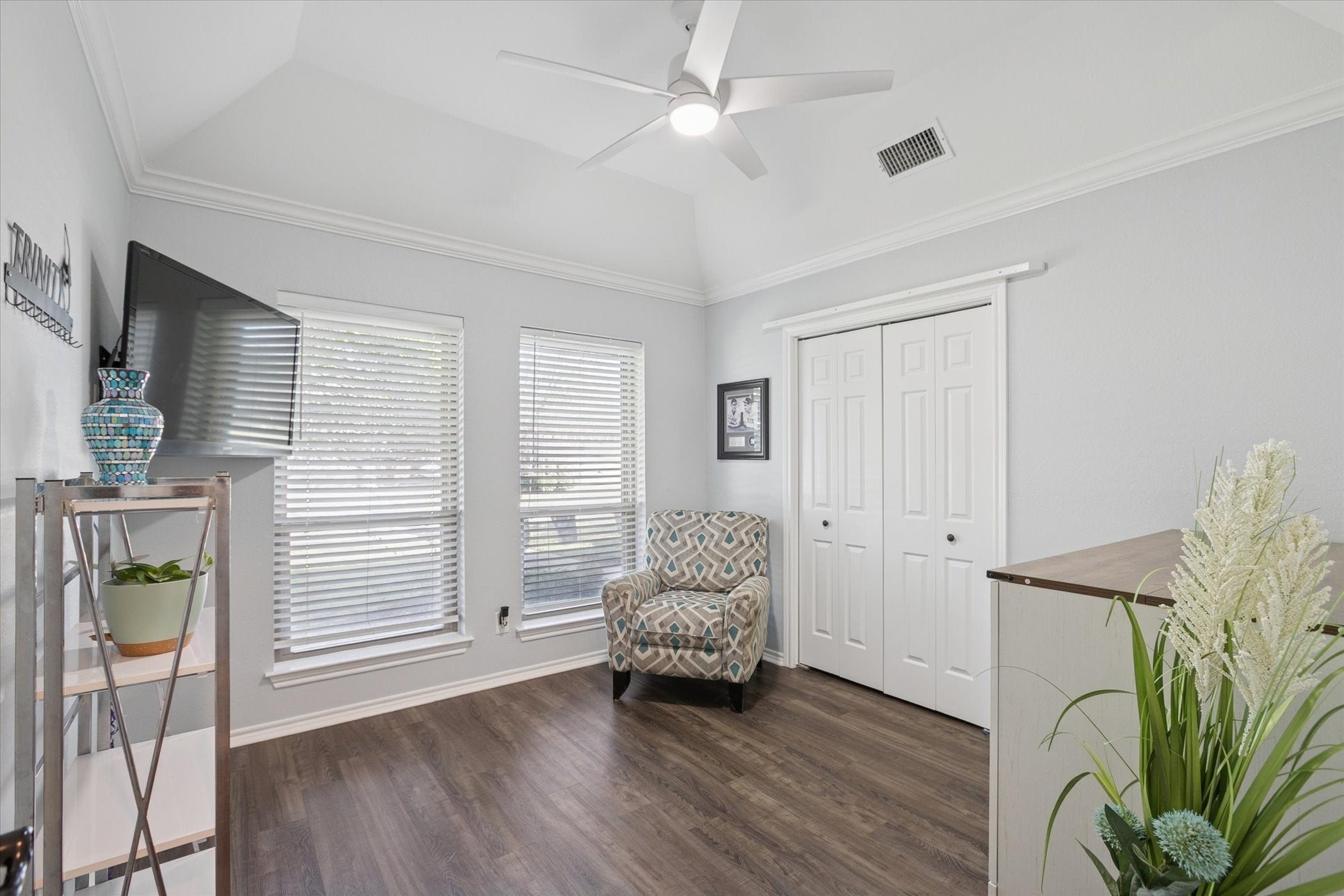 Hurst, Texas, 76054, United States, 3 Bedrooms Bedrooms, ,2 BathroomsBathrooms,Residential,For Sale,2005919