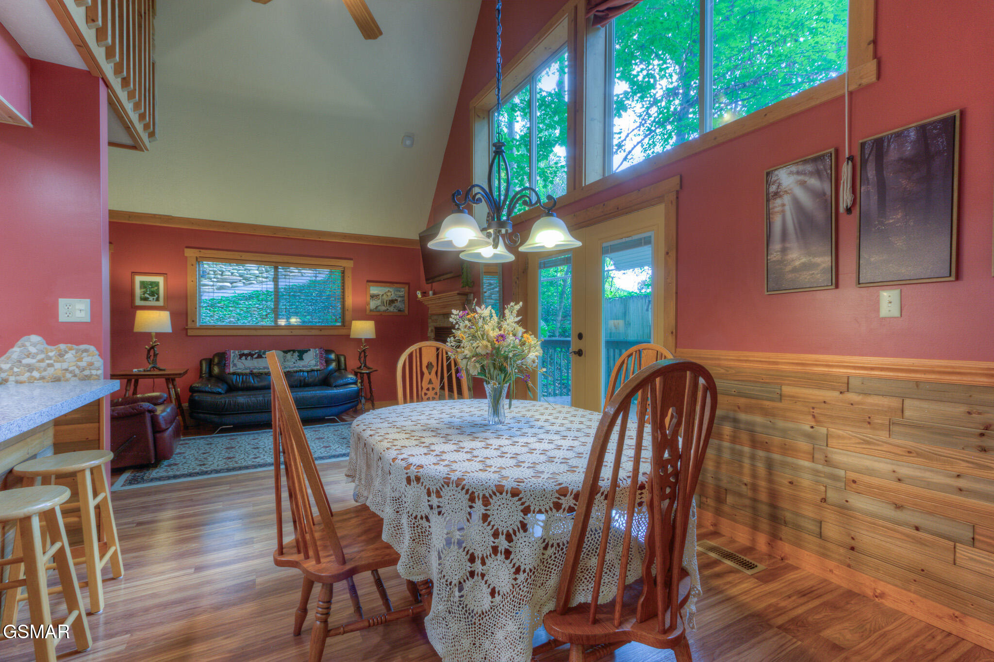 Gatlinburg, Tennessee, 37738, United States, 3 Bedrooms Bedrooms, ,4 BathroomsBathrooms,Residential,For Sale,1979752