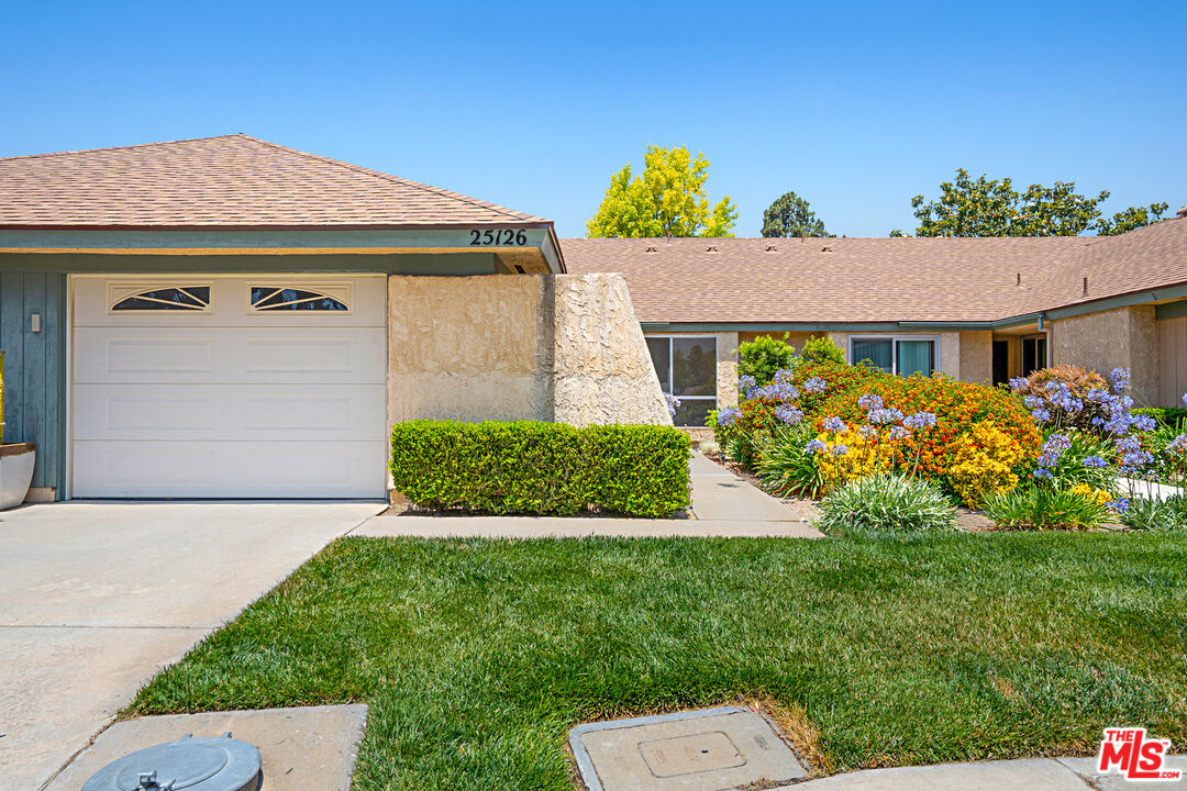 Camarillo, California, 93012, United States, 2 Bedrooms Bedrooms, ,2 BathroomsBathrooms,Residential,For Sale,1877157