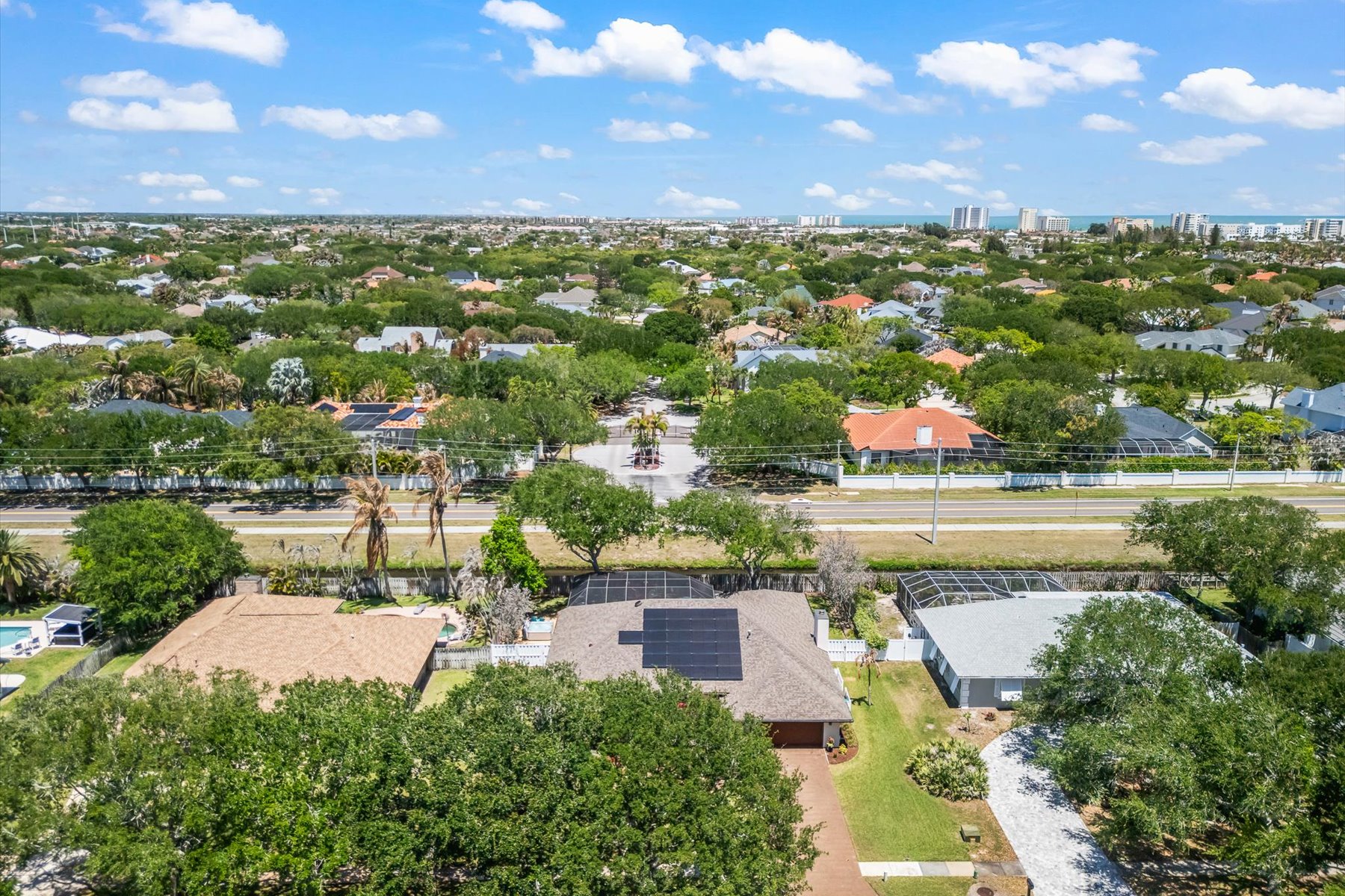  560 Veracruz Boulevard, Indialantic, FL, 32903 - 物件實景