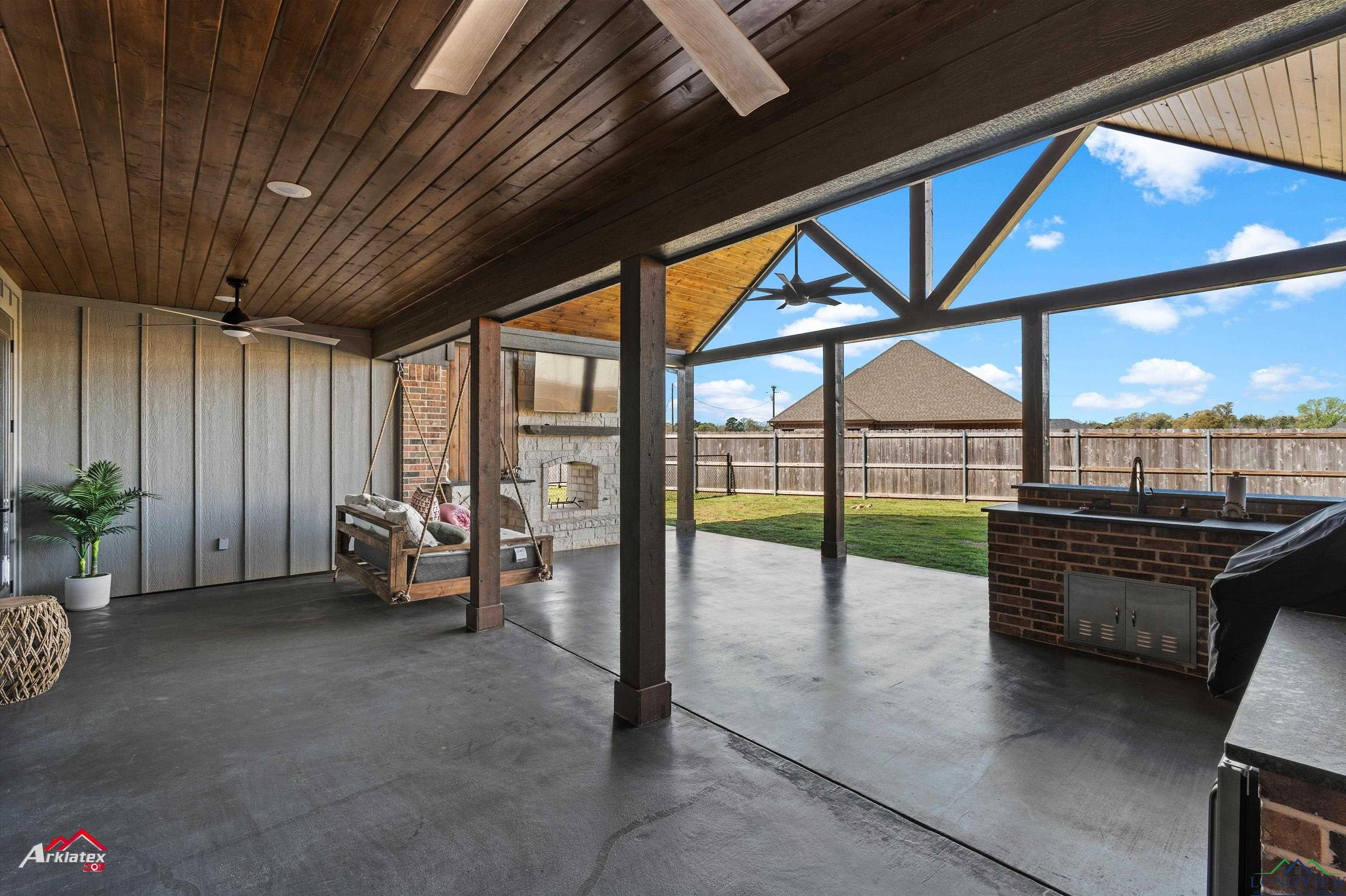 Hallsville, Texas, 75650-3511, United States, 4 Bedrooms Bedrooms, ,3 BathroomsBathrooms,Residential,For Sale,1980280