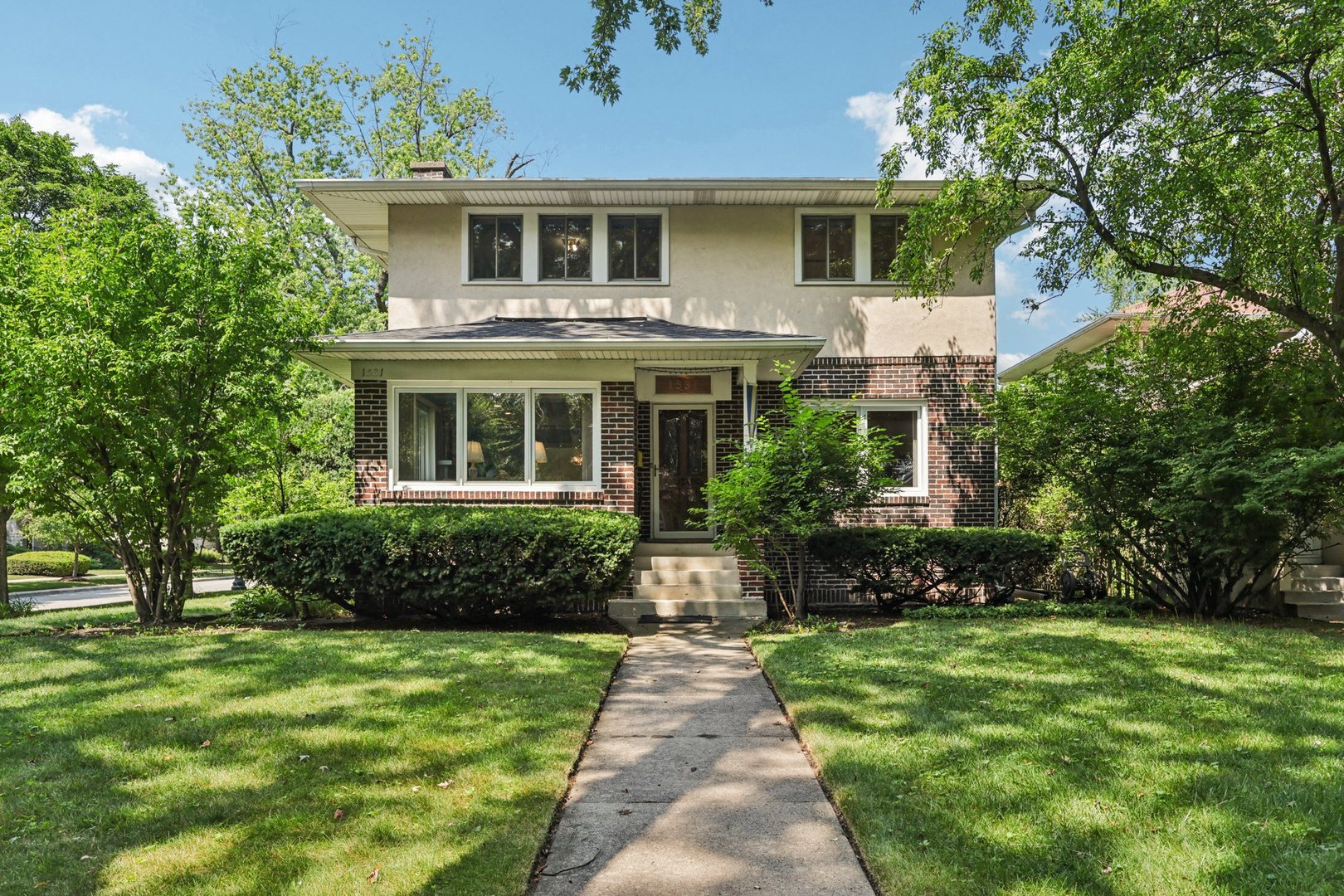 Evanston, Illinois, 60201, United States, 4 Bedrooms Bedrooms, ,4 BathroomsBathrooms,Residential,For Sale,1941847