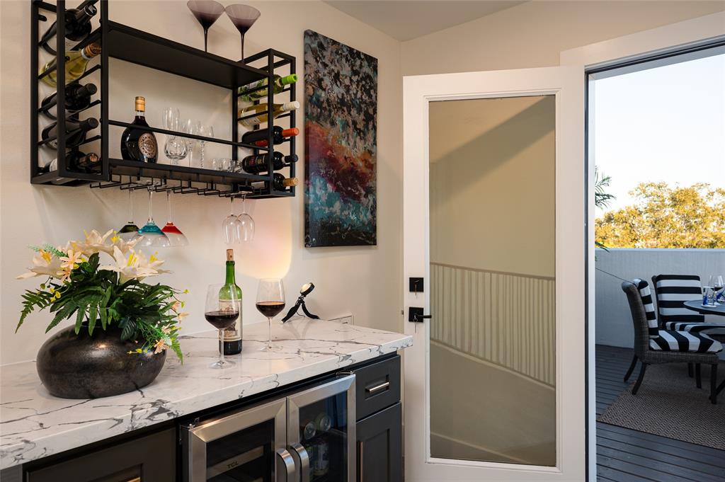 Houston, Texas, 77007, United States, 3 Bedrooms Bedrooms, ,4 BathroomsBathrooms,Residential,For Sale,1723683