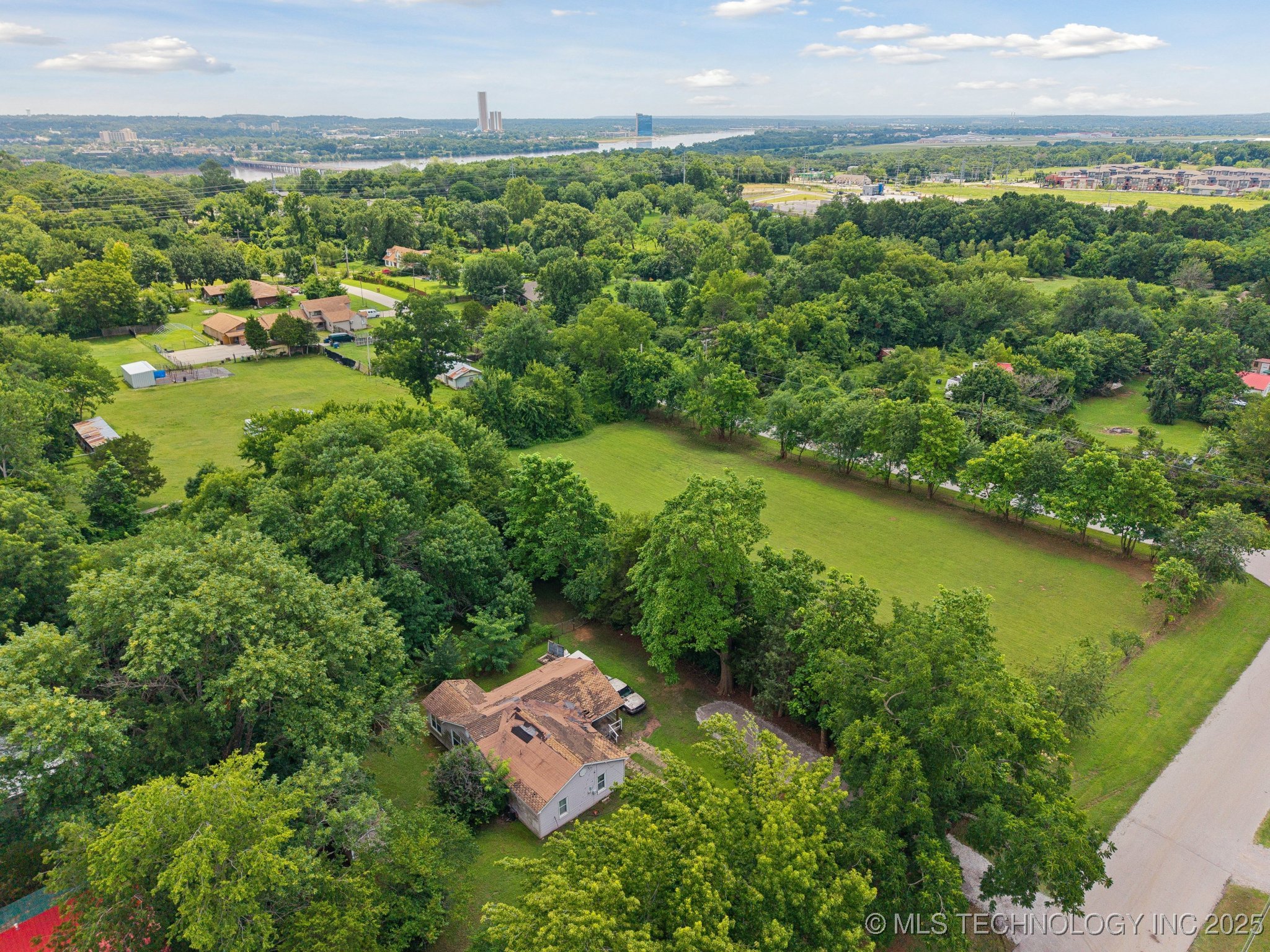 Tulsa, Oklahoma, 74132, United States, ,Residential,For Sale,1885174