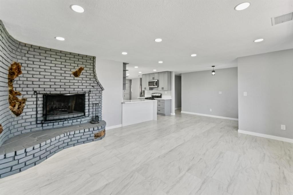 Lakeside, California, 92040, United States, 4 Bedrooms Bedrooms, ,2 BathroomsBathrooms,Residential,For Sale,1900967