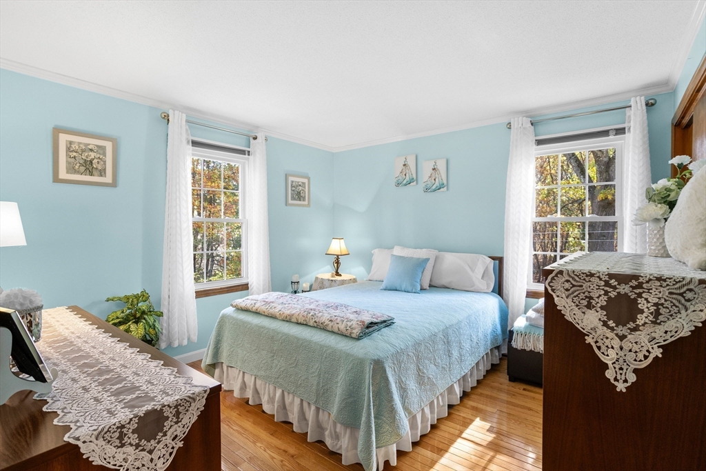 Methuen, Massachusetts, 01844, United States, 3 Bedrooms Bedrooms, ,1 BathroomBathrooms,Residential,For Sale,1981024