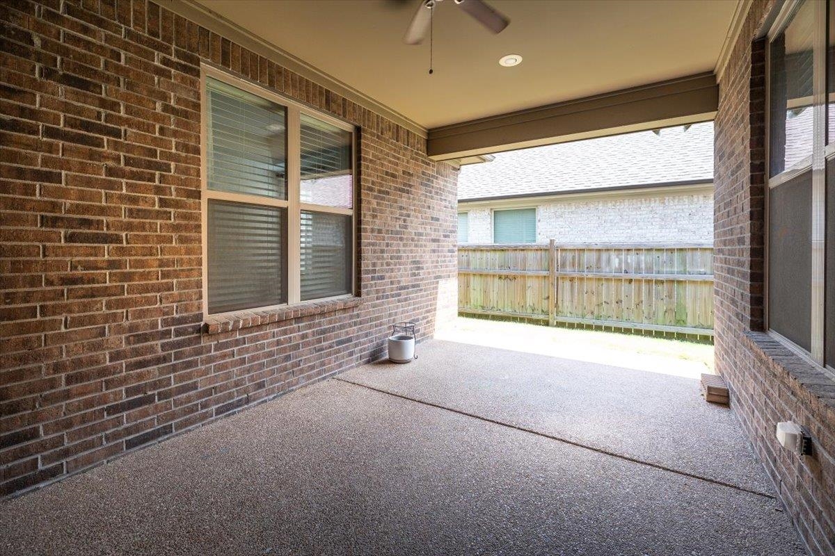 Collierville, Tennessee, 38017, United States, 4 Bedrooms Bedrooms, ,3 BathroomsBathrooms,Residential,For Sale,1907288