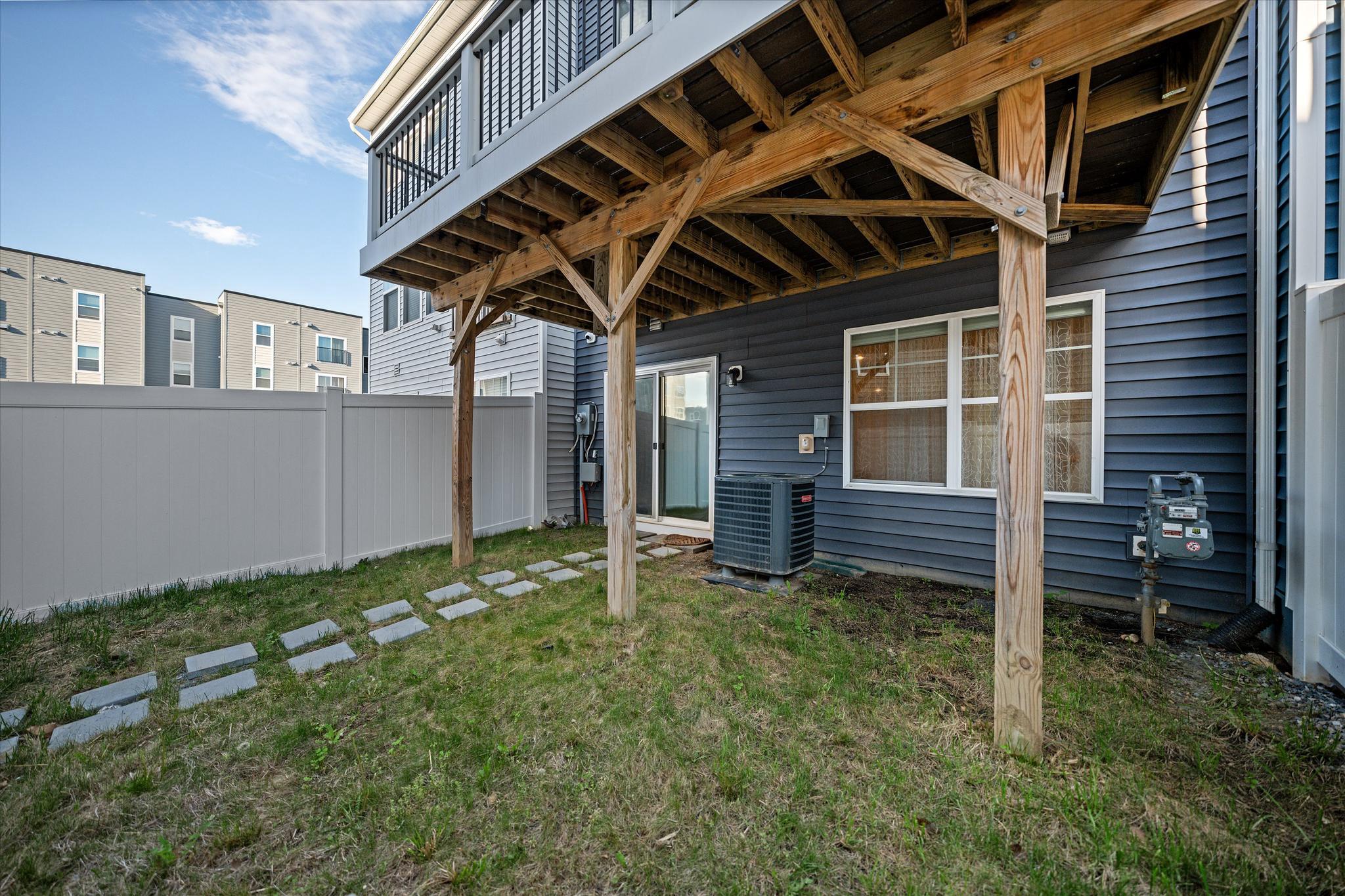  18218 Summit Pointe Drive, Triangle, VA, 22172 - 物件實景