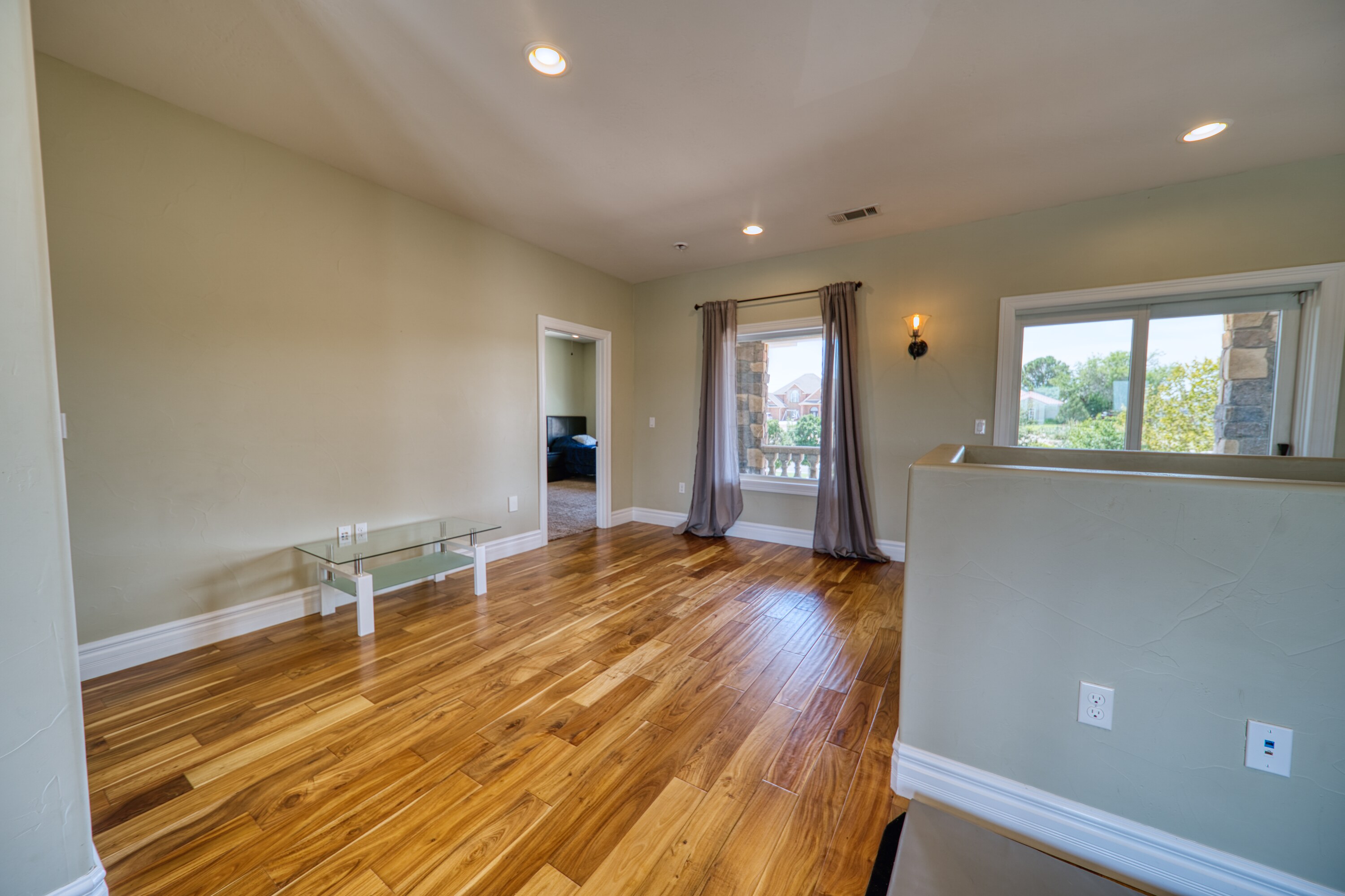 Carlsbad, New Mexico, 88220, United States, 5 Bedrooms Bedrooms, ,4 BathroomsBathrooms,Residential,For Sale,1974334