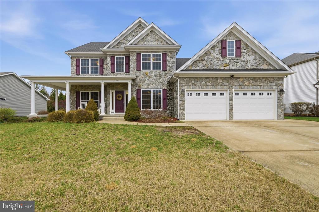 Winchester, Virginia, 22602, United States, 6 Bedrooms Bedrooms, ,5 BathroomsBathrooms,Residential,For Sale,2032756