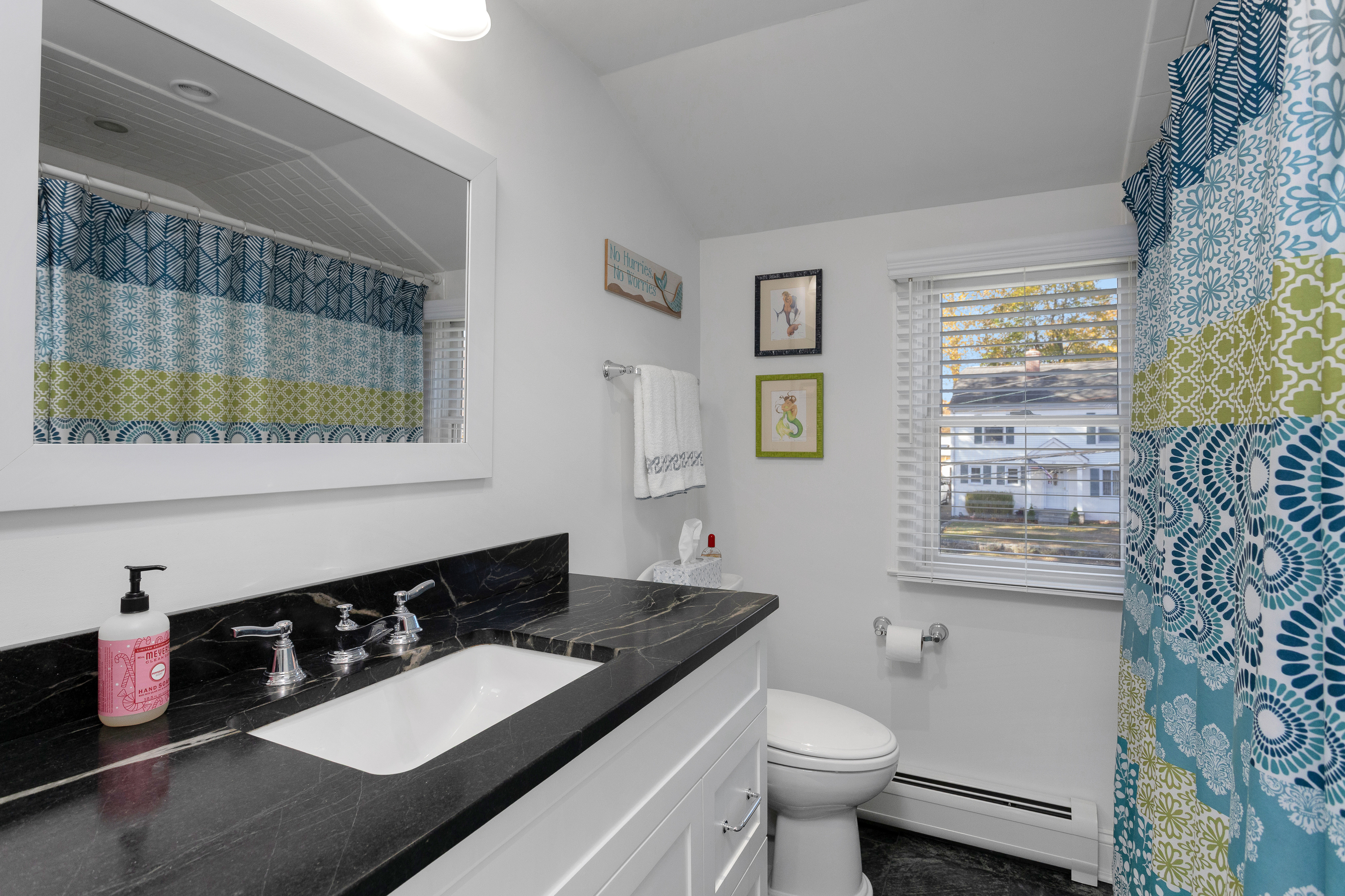 Stamford, Connecticut, 06905, United States, 2 Bedrooms Bedrooms, ,3 BathroomsBathrooms,Residential,For Sale,1987765