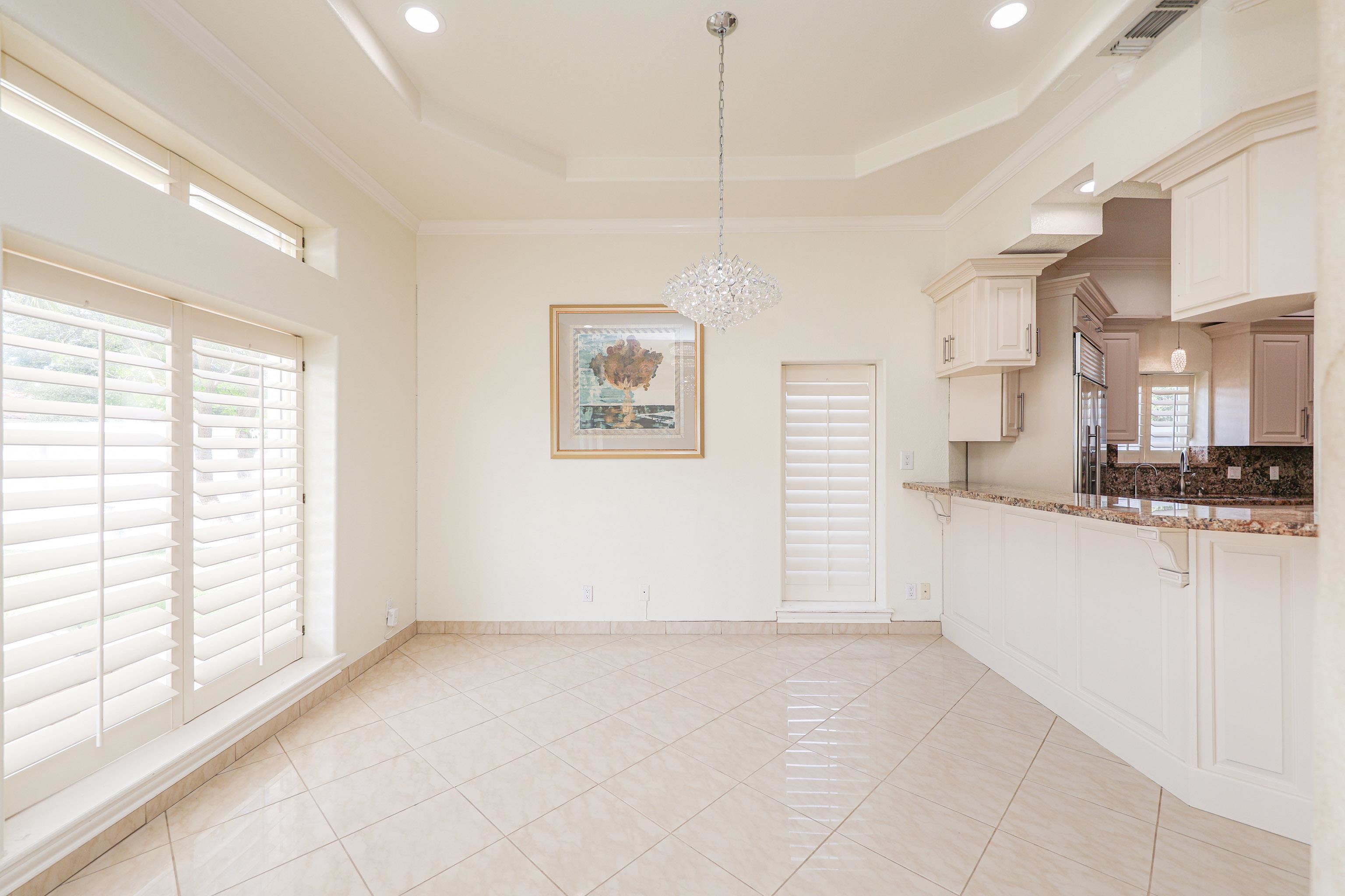 Laredo, Texas, 78041, United States, 4 Bedrooms Bedrooms, ,6 BathroomsBathrooms,Residential,For Sale,1989107