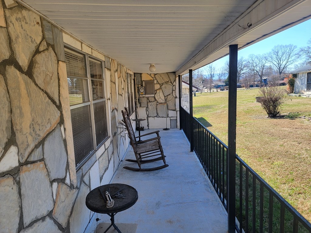 Hayesville, North Carolina, 28904, United States, 3 Bedrooms Bedrooms, ,1 BathroomBathrooms,Residential,For Sale,1887043
