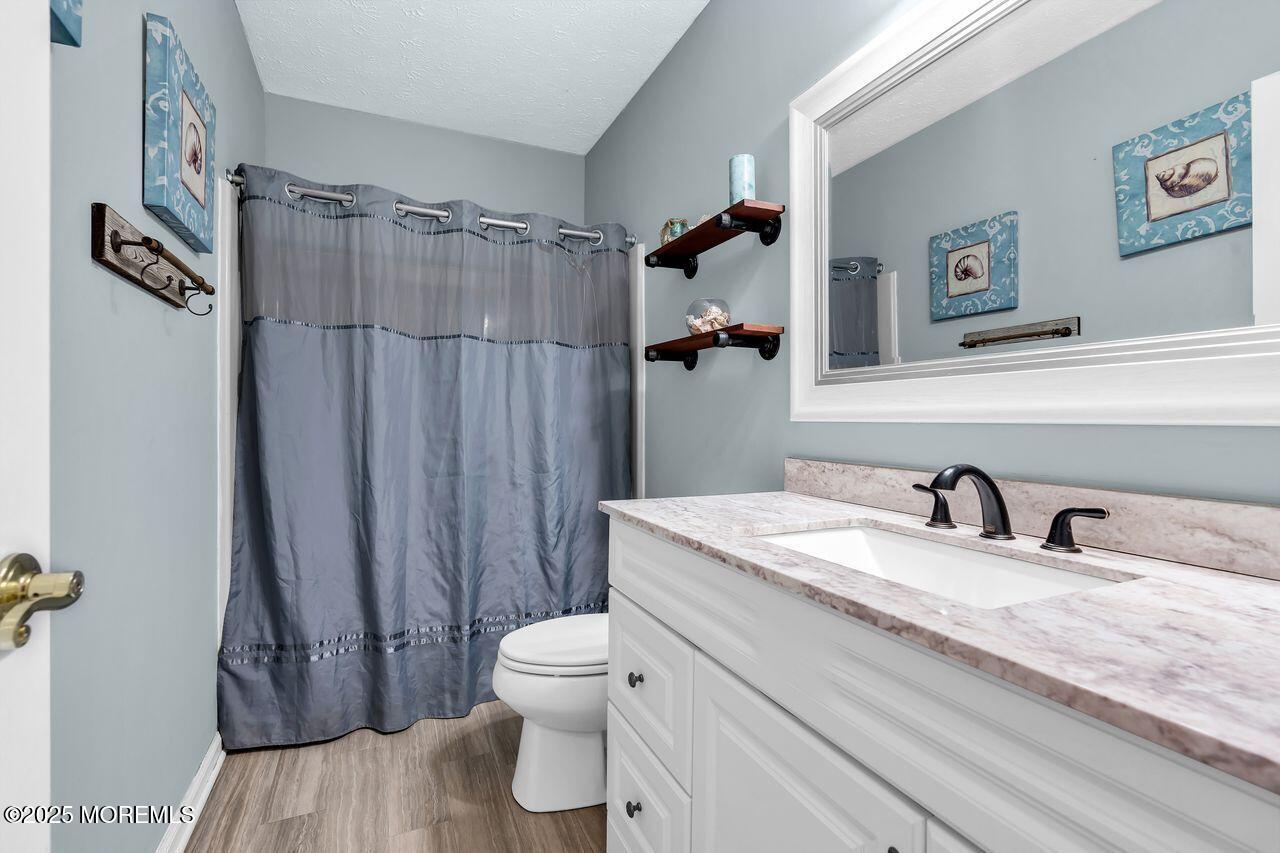 Howell, New Jersey, 07731, United States, 3 Bedrooms Bedrooms, ,3 BathroomsBathrooms,Residential,For Sale,2000438